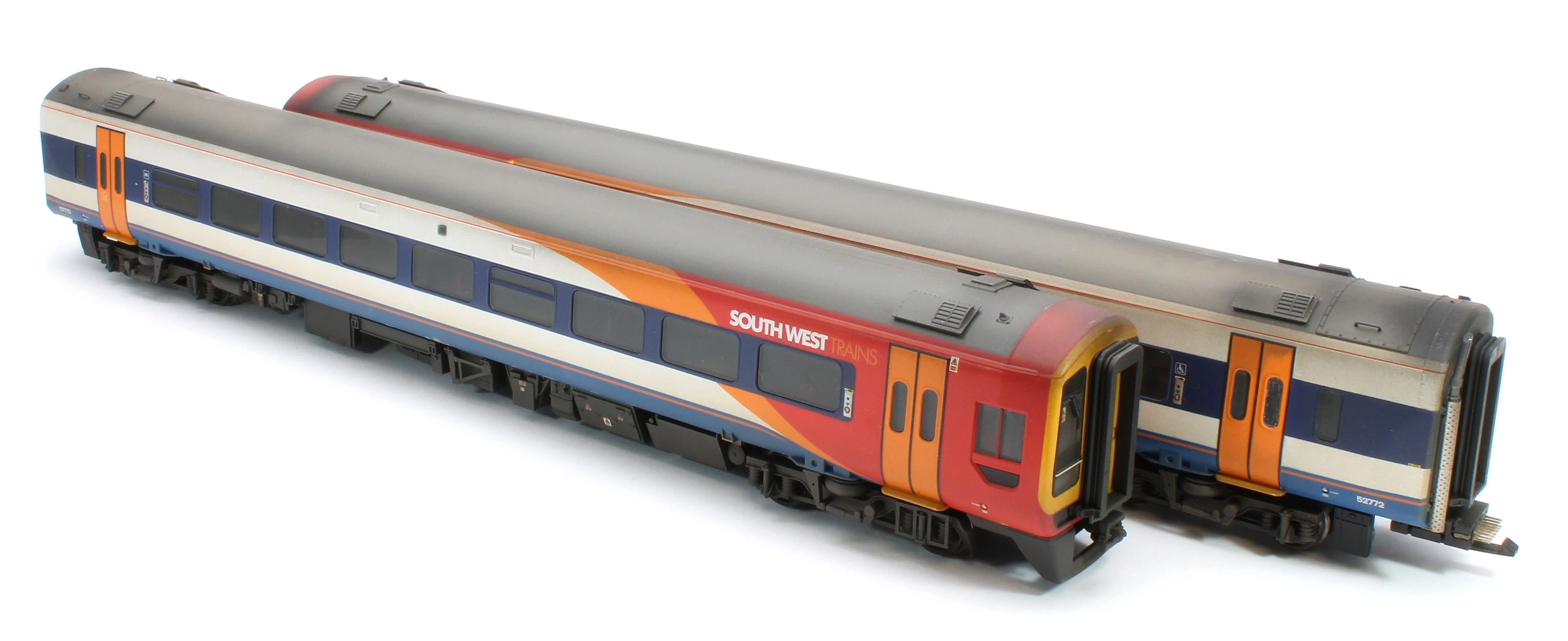 31-495SFW Bespoke Weathered Class 158 2-Car DMU 158884 South West Trains - DCC Sound - Image 17