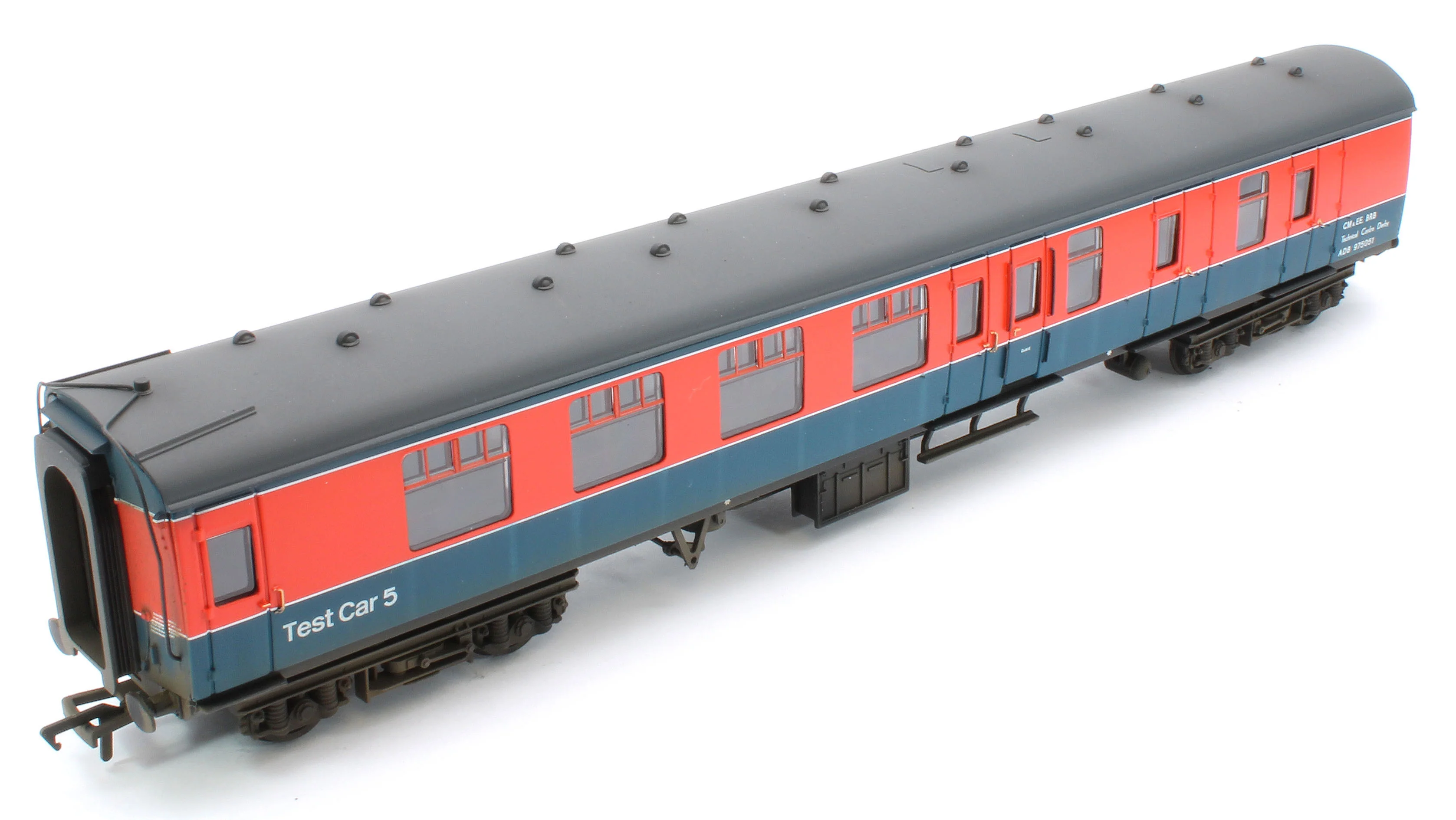 39-001SW Bespoke Weathered Mk1 BSK BR Research Department RTC "Test Car 5" ADB975051 - Light Weathered - Image 3