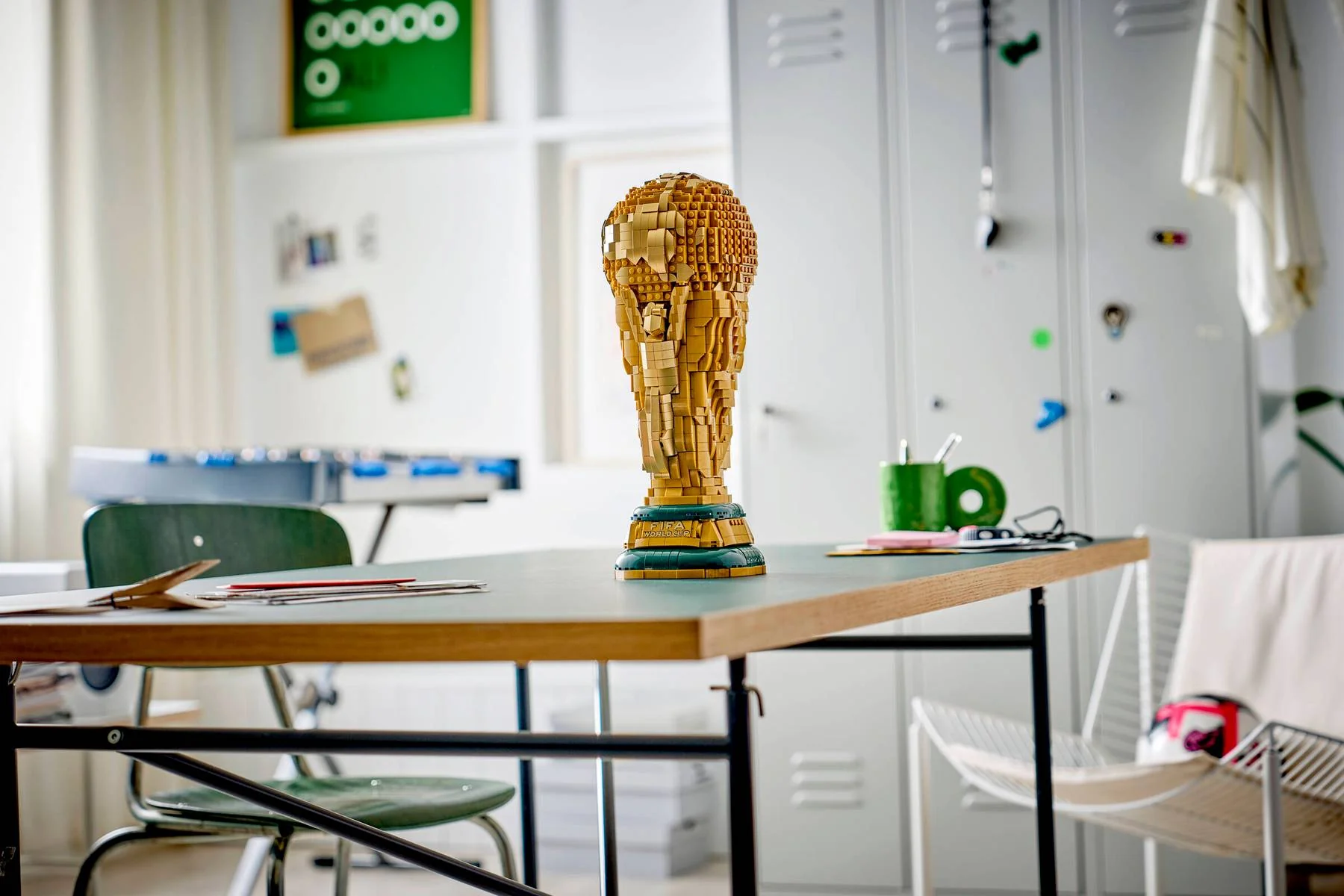 43020 Lego FIFA World Cup Official Trophy - Image 6