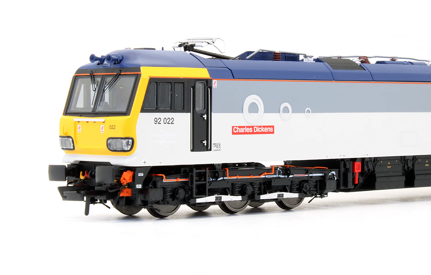 Pre-Owned ACC2197 Class 92022 'Charles Dickens' Railfreight Distribution Electric Locomotive - Limited Edition - DCC Fitted - Image 3