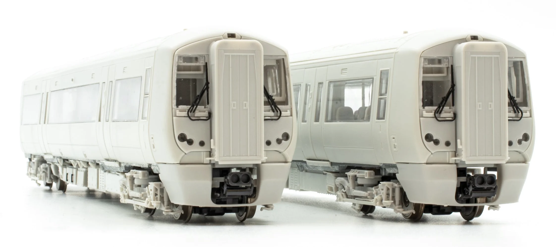 ACC3059-DCC Class 377 'Electrostar' 4-car EMU 377215 Southern Green & White - DCC Sound - Image 15