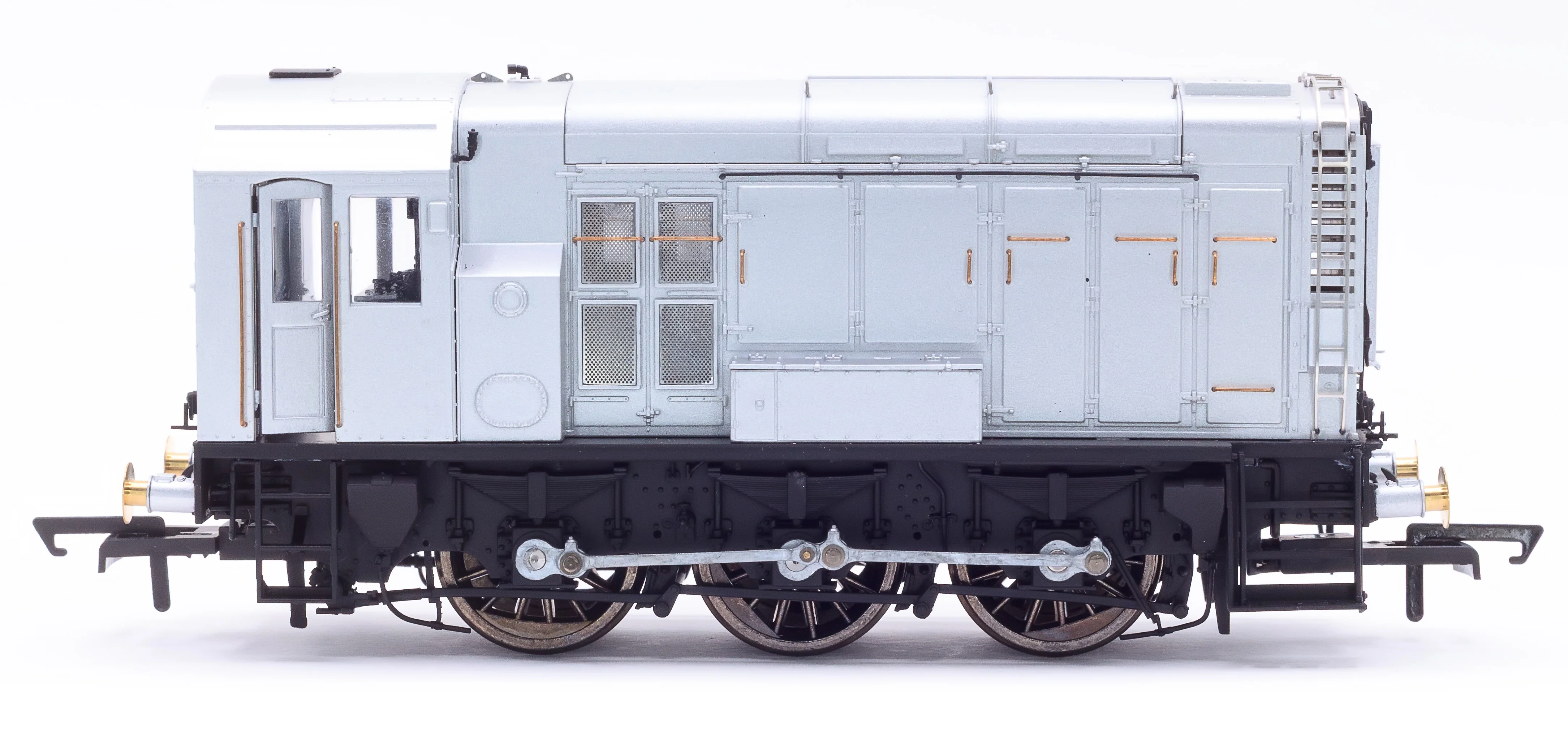 Class 10 BR Black Early Emblem 13146 Diesel Shunter Locomotive - Image 4
