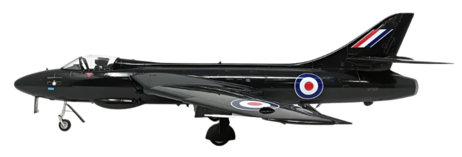 AIP15003 British Royal Air Force Hawker Hunter F.6 "Black Arrows" Jet Aircraft Model Kit - Image 3