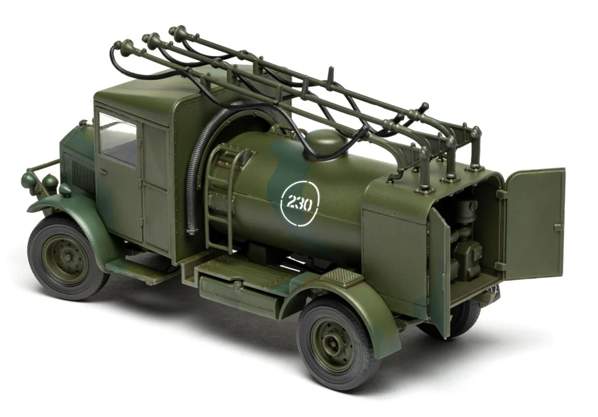 A03312 Albion 3-Point Fueller Model Kit - Image 5