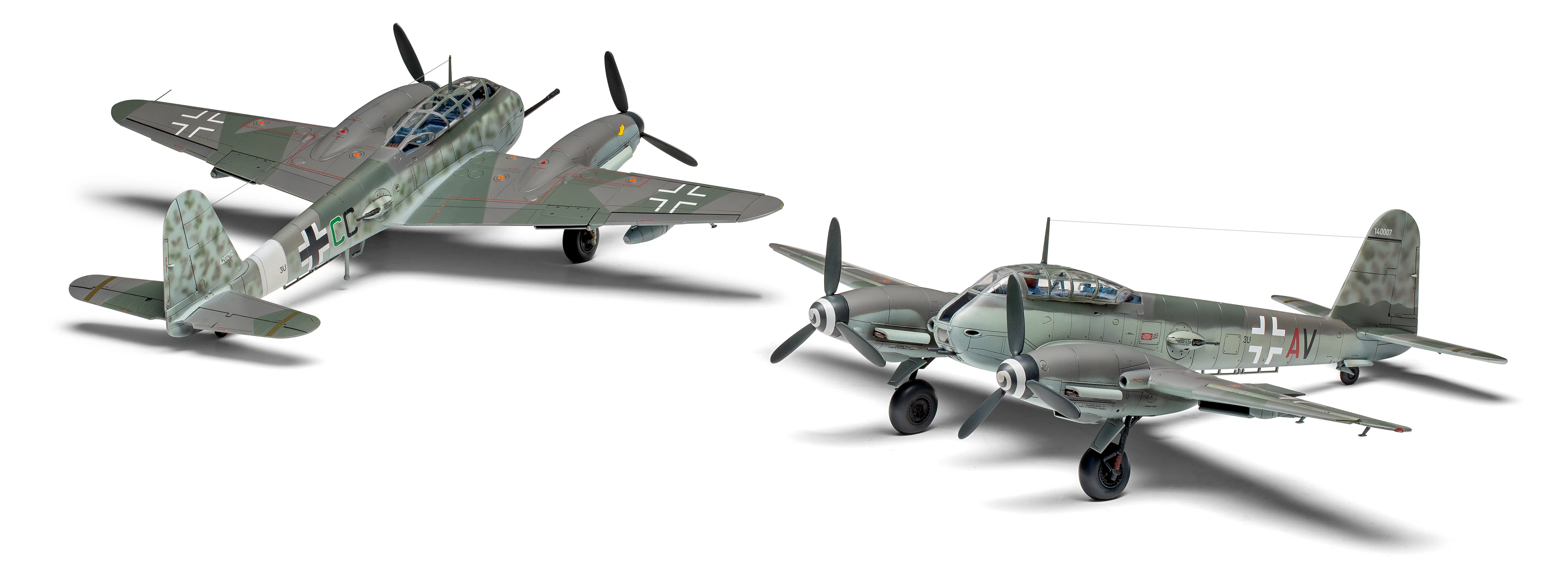 Messerschmitt Me410A-1/U2 & U4 Model Kit - Image 3