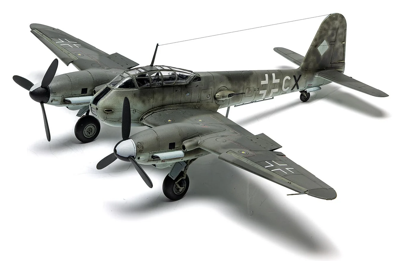 A04069 Messerschmitt Me410A-1 Model Kit - Image 4