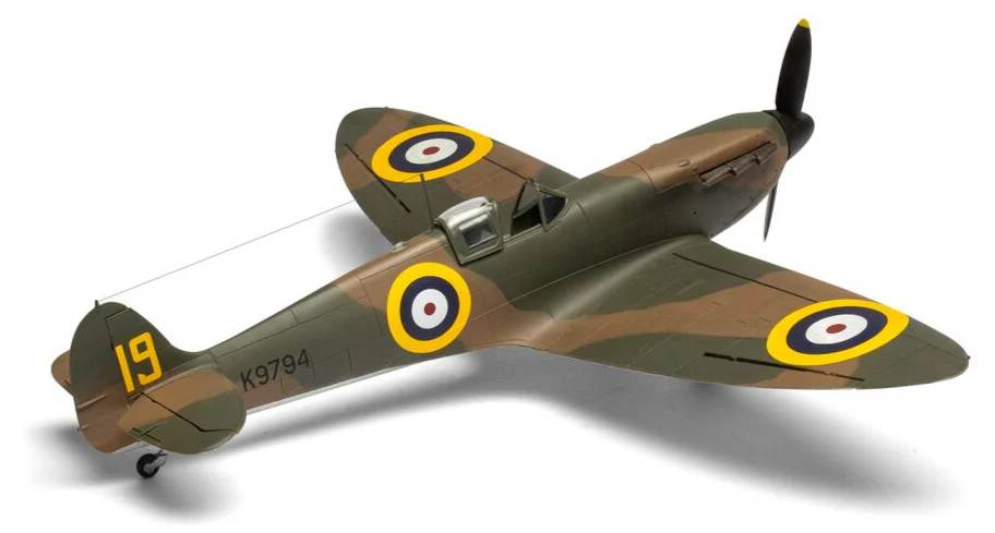 A05126B Supermarine Spitfire Mk.I Model Kit - Image 4