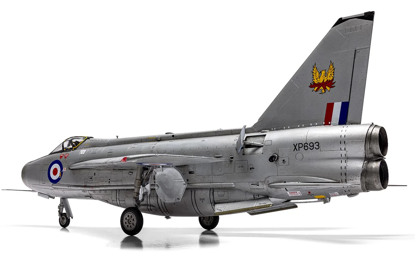 English Electric Lightning F.6 Model Kit - Image 6