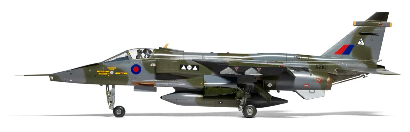 A11010 SEPECAT Jaguar GR.1/GR.1A Model Kit - Image 5