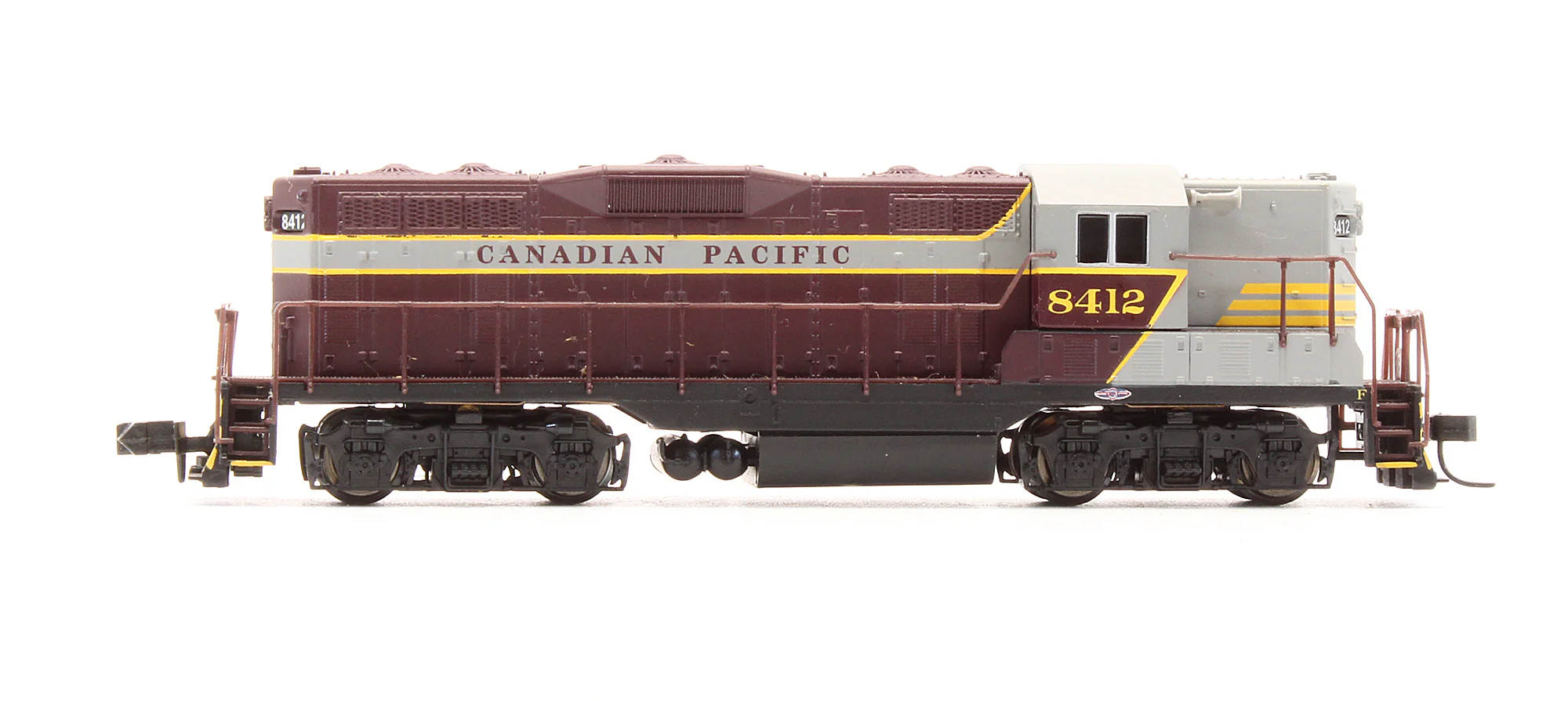 Pre-Owned 11003 GP7 Diesel Locomotive Canadian Pacific - Road #8412 - Image 3