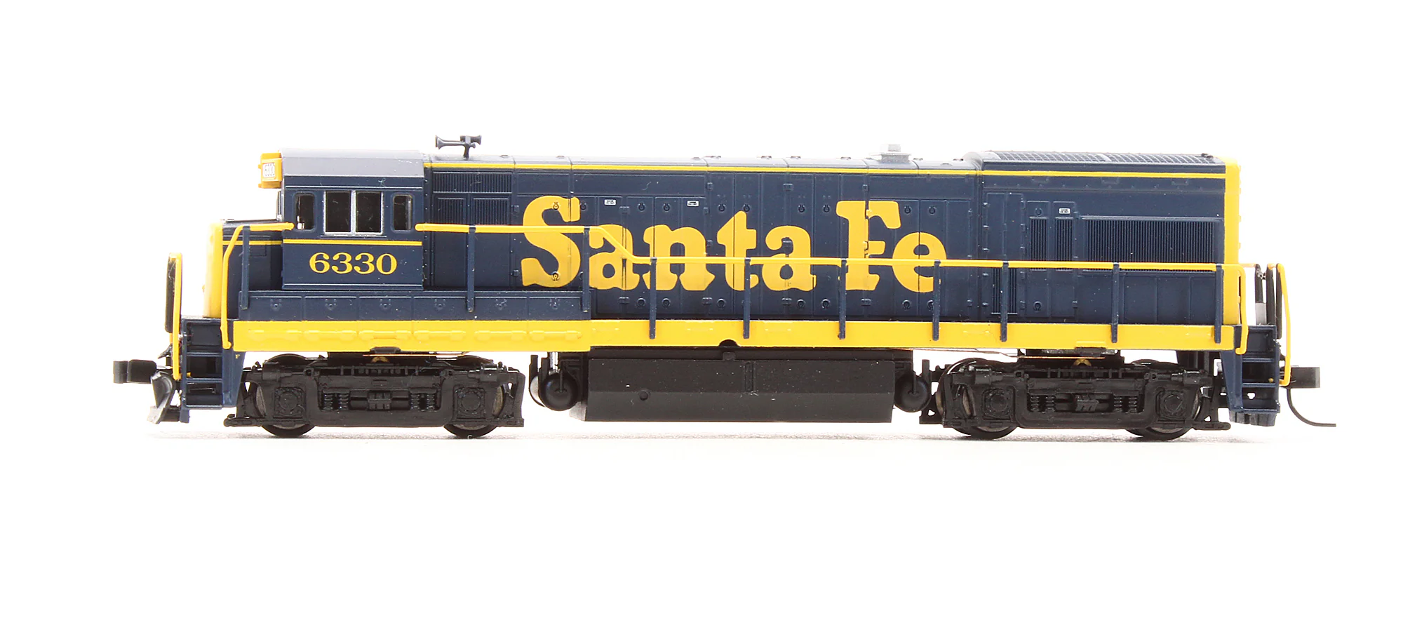 Pre-Owned 45926 U23B Diesel Locomotive Santa Fe- Road #6330 - Image 4