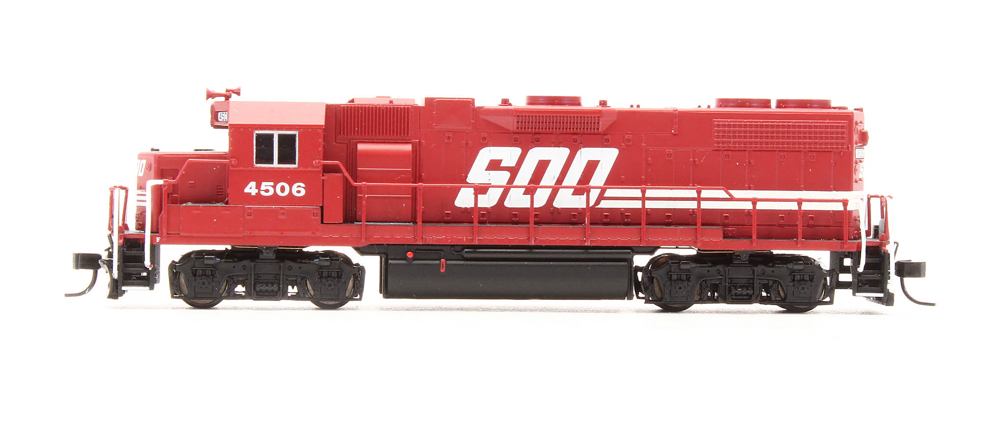 Pre-Owned 47687 GP38-2 Diesel Locomotive Soo Line - Road #4506 - Image 4