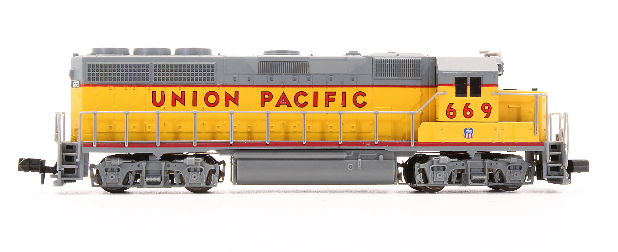 Pre-Owned 48535 GP40 Diesel Locomotive Union Pacific - Road #669 - Image 3