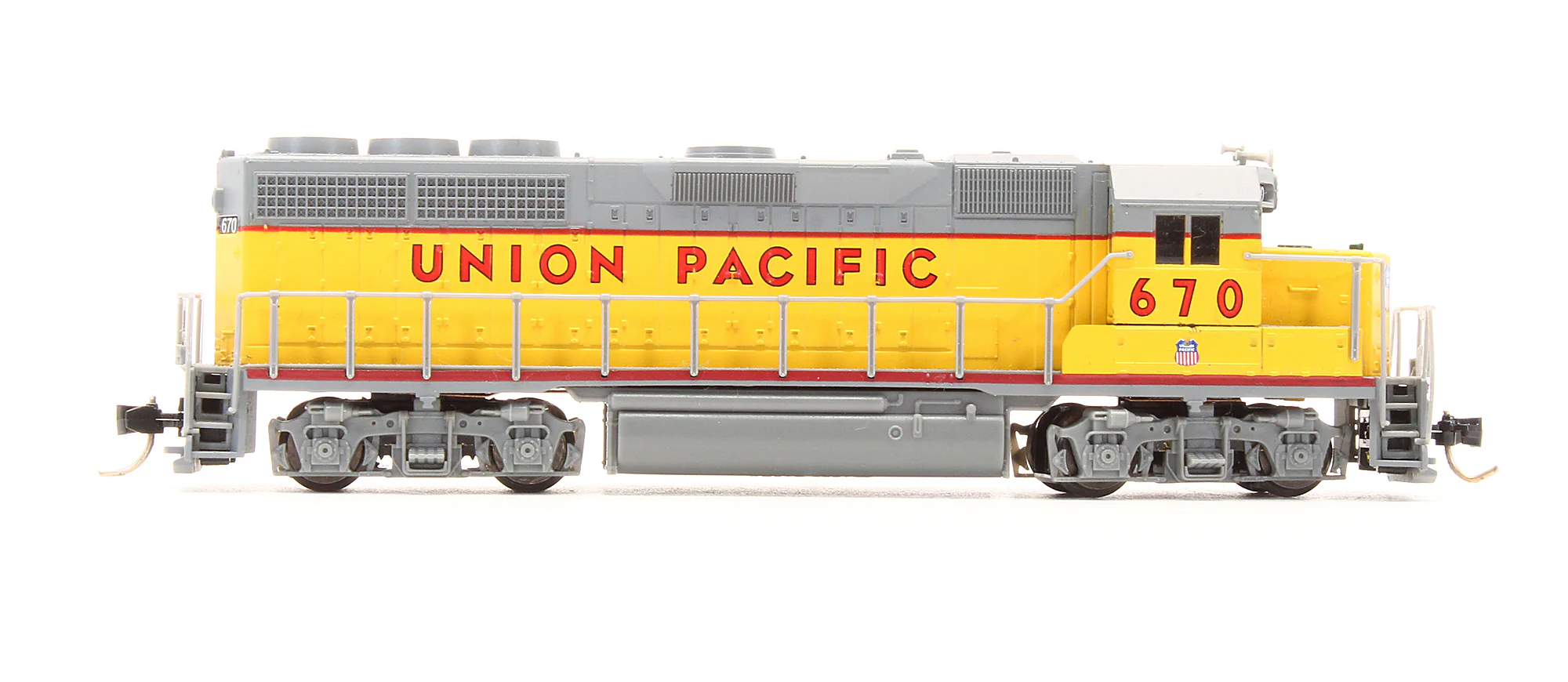 Pre-Owned 48536 GP40 Diesel Locomotive Union Pacific - Road #670 - Image 3