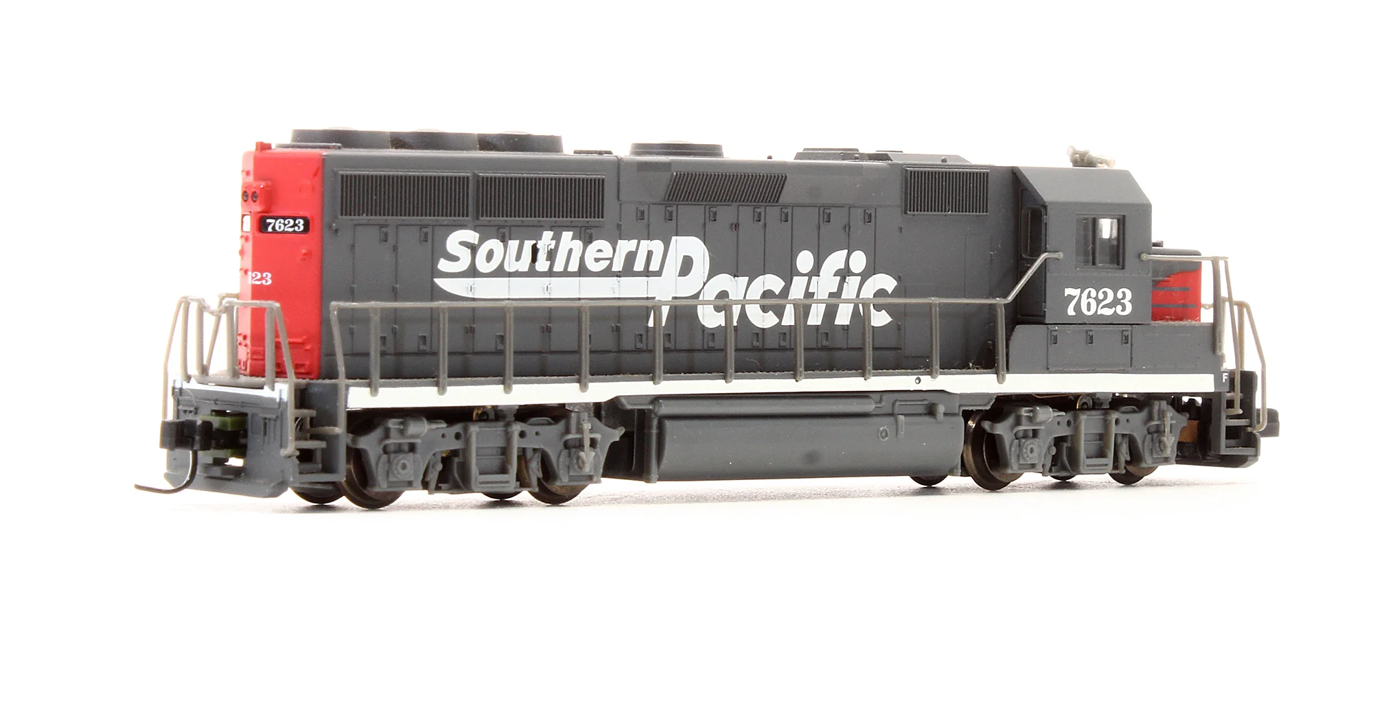 Pre-Owned 48622 GP40-2 Southern Pacific Diesel Locomotive - Road #7623 - Image 2