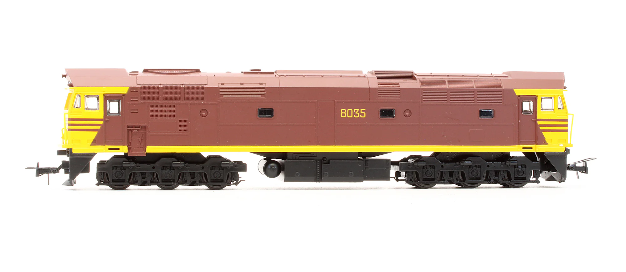 Pre-Owned NSW Class 8035 Diesel Locomotive - Image 3