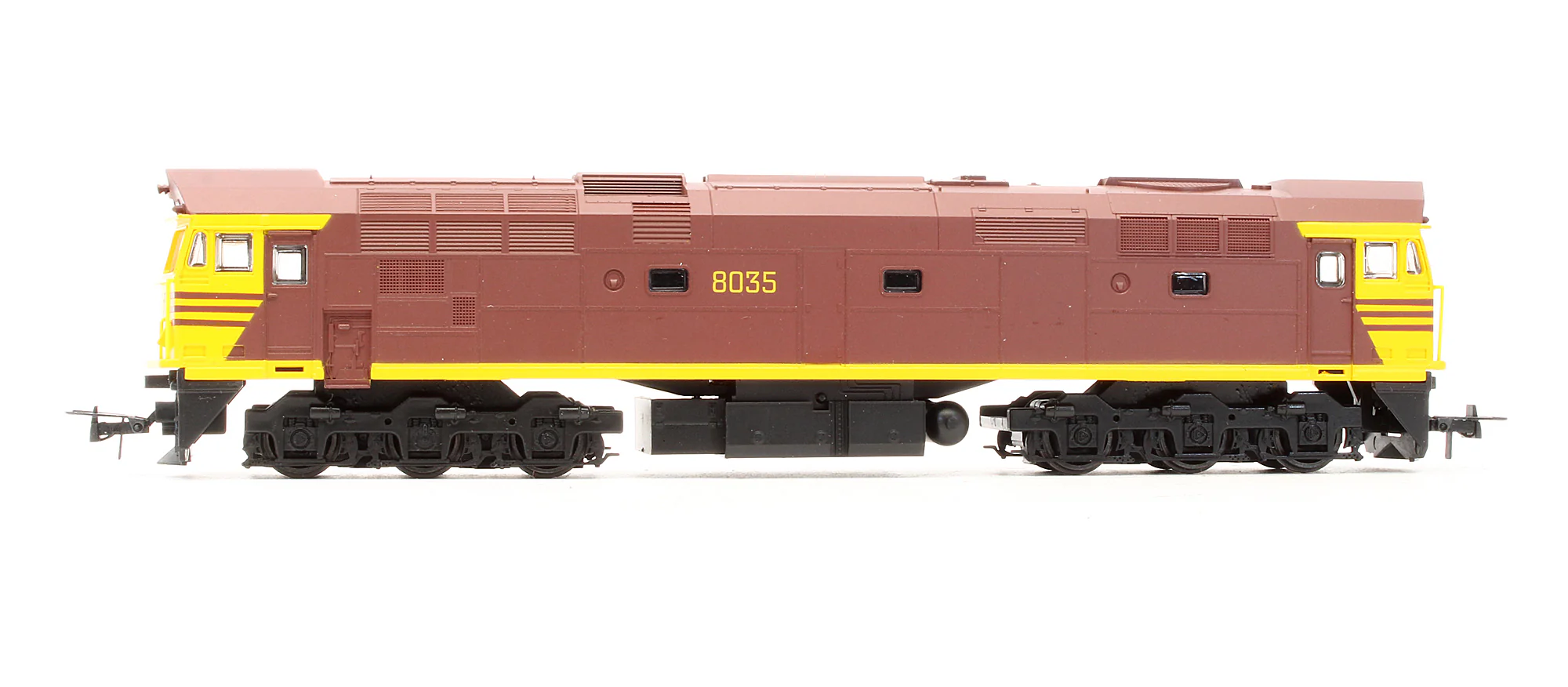 Pre-Owned NSW Class 8035 Diesel Locomotive - Image 4