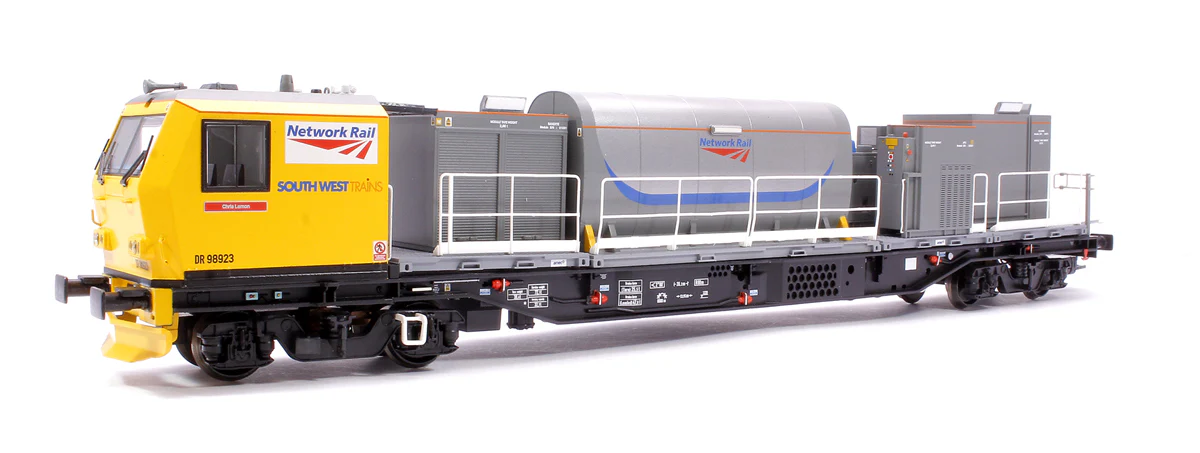 Windhoff MPV 2-Car Set Network Rail Yellow Nos. DR98923 and DR98973 - Image 8
