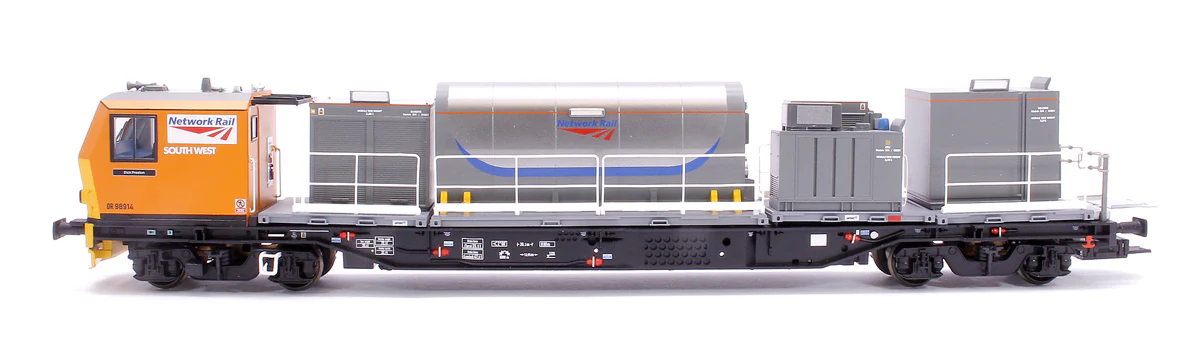Windhoff MPV 2-Car Set Network Rail Orange Nos. DR98914 and DR98964 - Image 3
