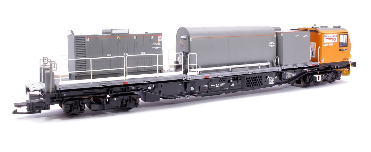 Windhoff MPV 2-Car Set Network Rail Orange Nos. DR98914 and DR98964 - Image 7