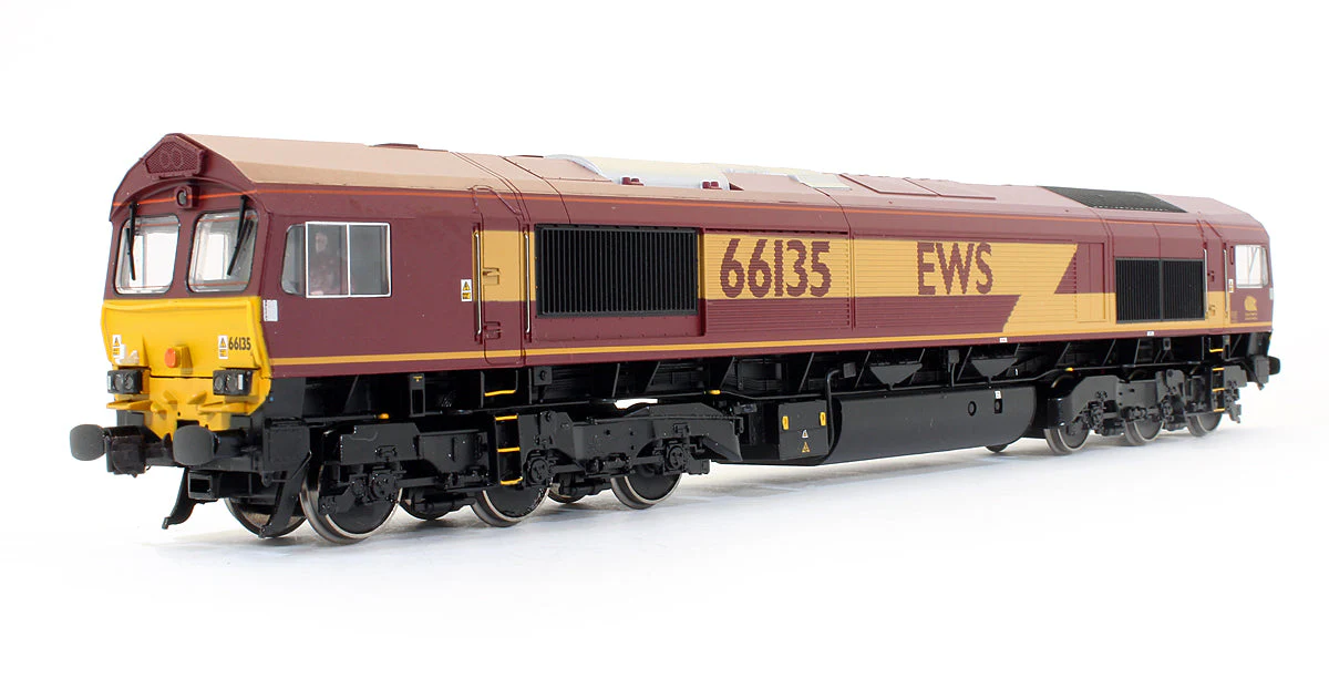 Pre-Owned 32-725 Class 66135 EWS Diesel Locomotive - DCC Fitted - Image 2