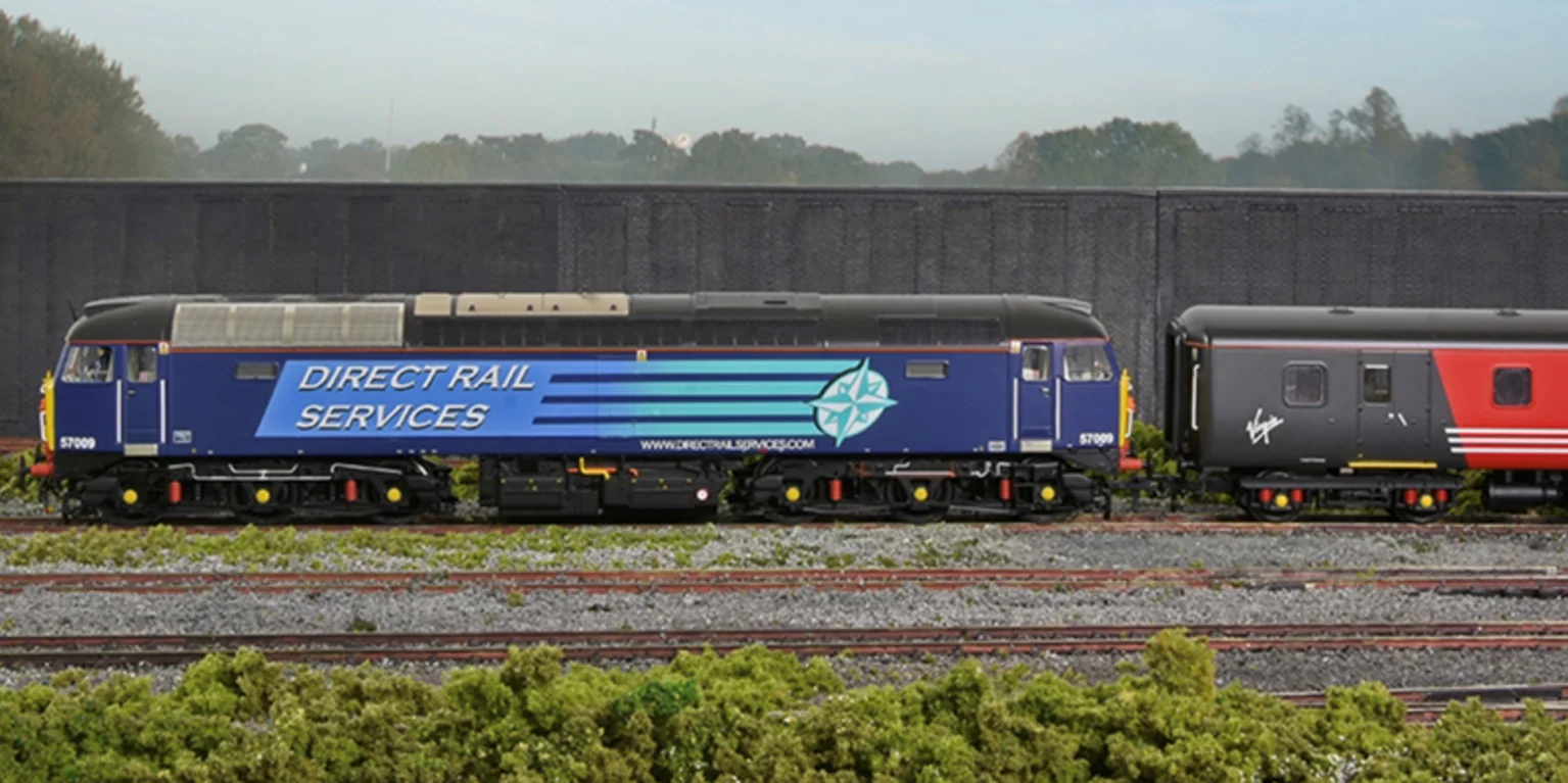 Class 57/0 57009 DRS Compass (Original) Diesel Locomotive - Image 8