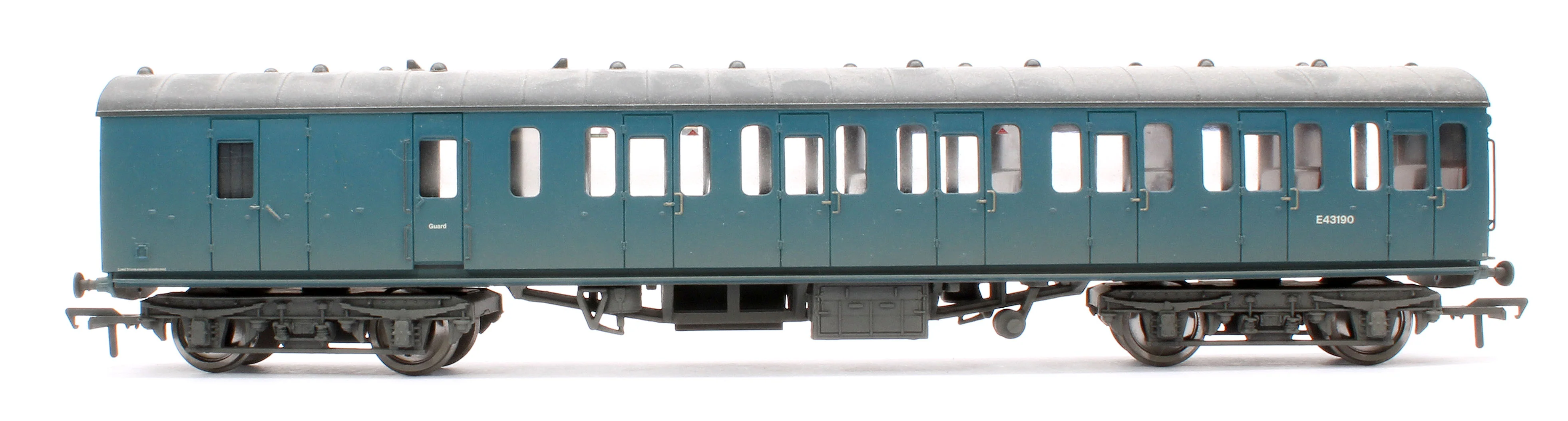 Pre-Owned BR Blue MK1 Suburban Brake Coach No.E43190 (Weathered) - Image 2
