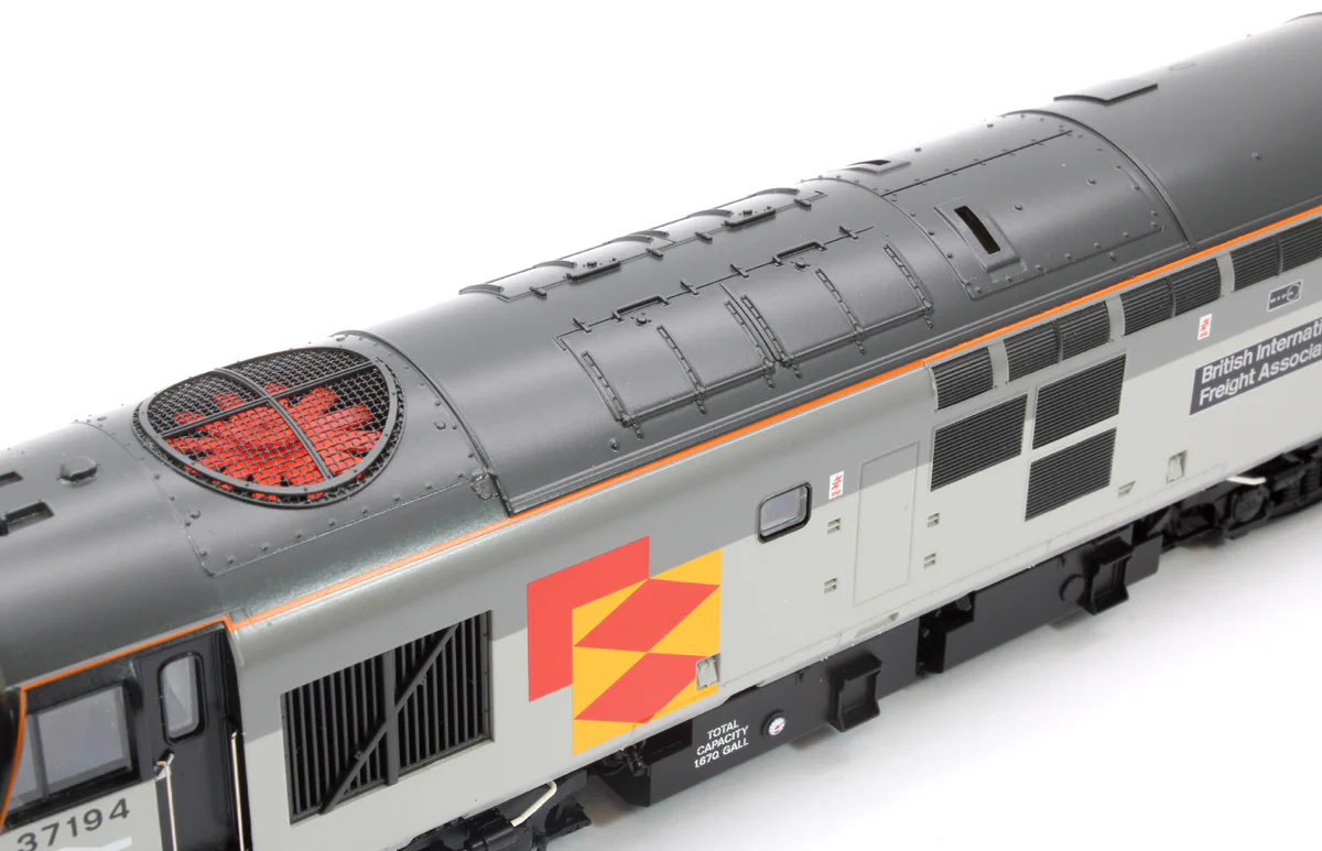 Pre-Owned 35-307 Class 37/0 Centre Headcode 37194 'British Int. Freight Assoc.' BR RF Diesel Locomotive - DCC Fitted - Image 11