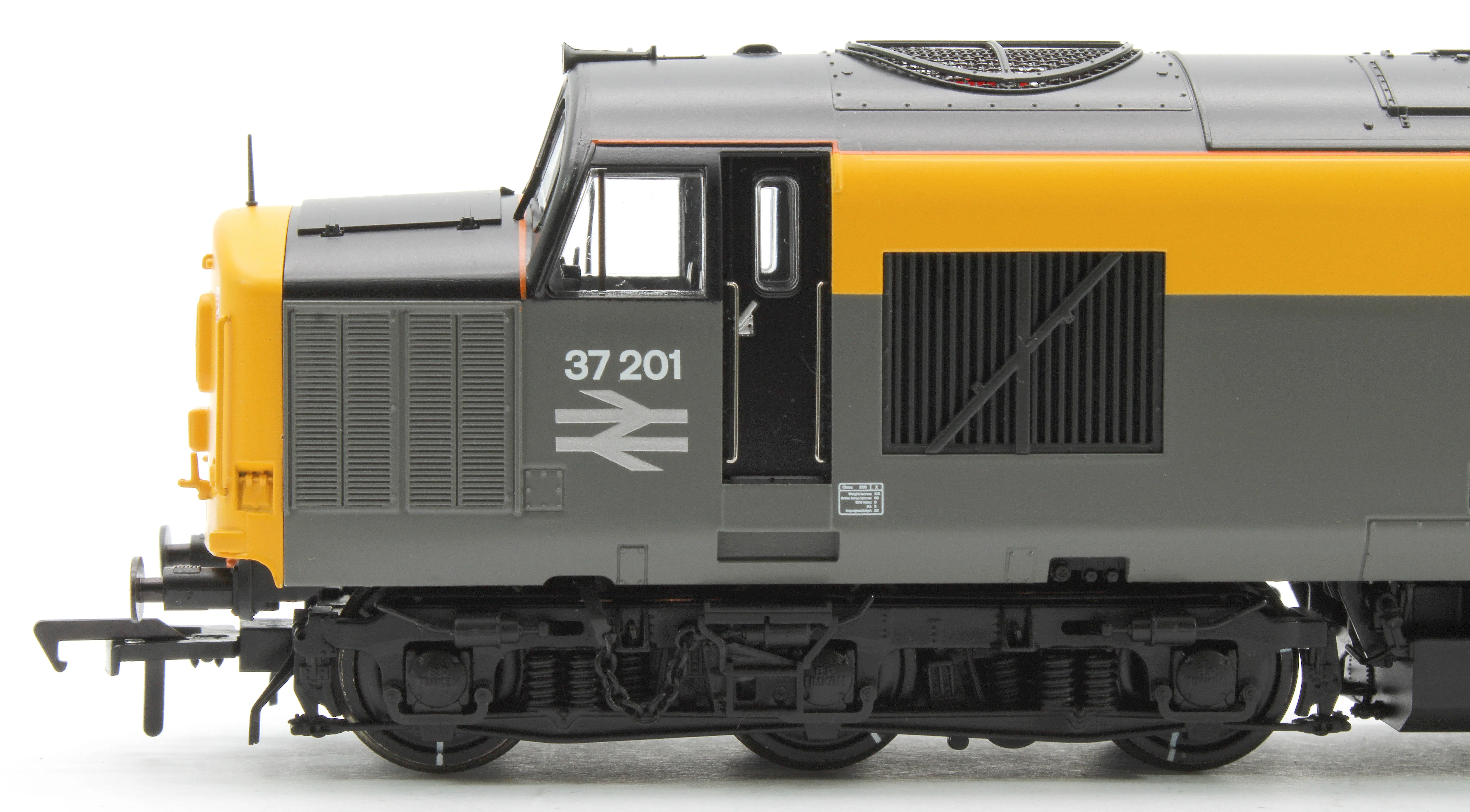 35-308 Class 37/0 Centre Headcode 37201 'St. Margaret' BR Eng. Grey & Yellow Diesel Locomotive - Image 5