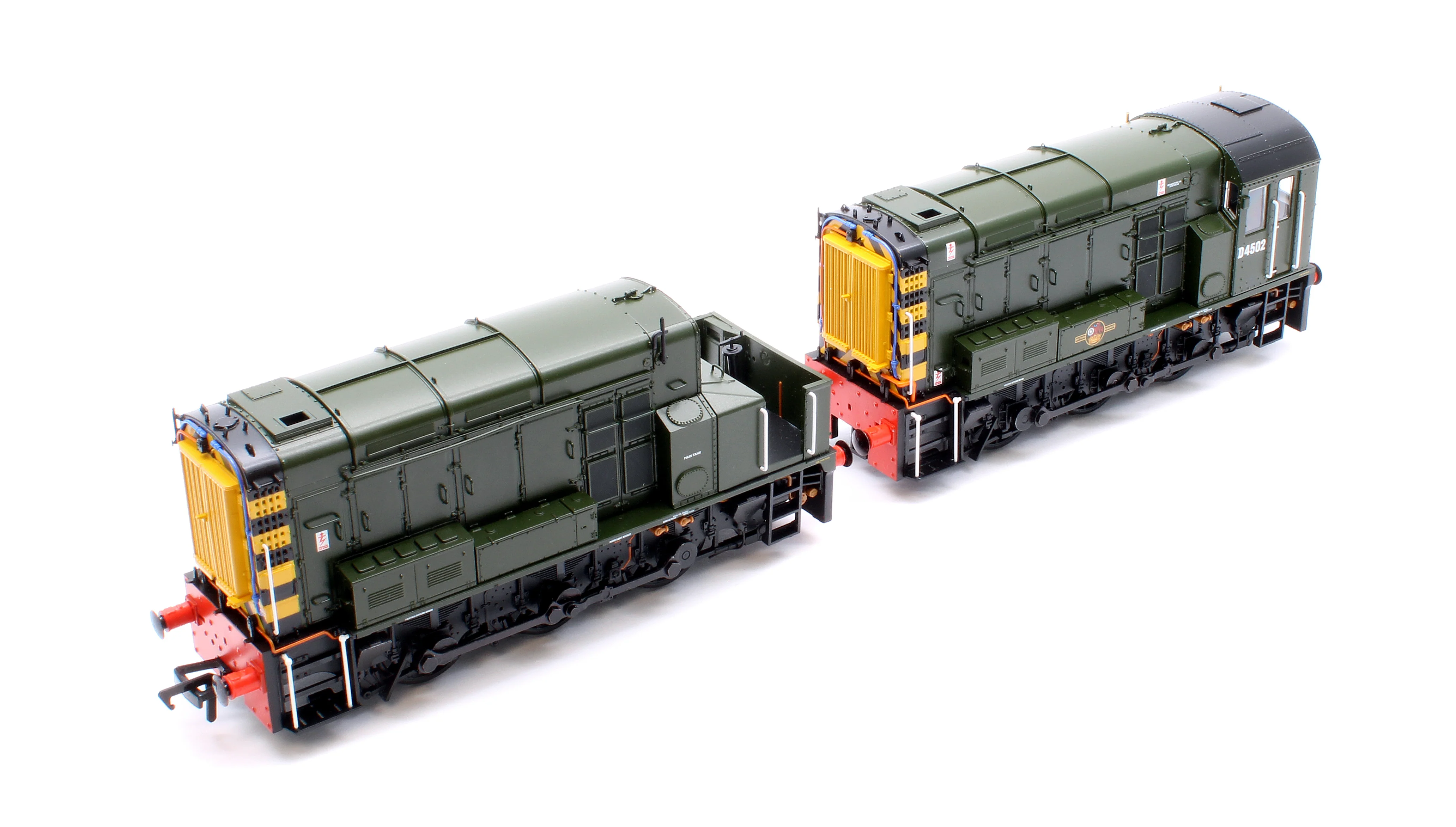 Class 13 D4502 BR Green (Wasp Stripes) Diesel Locomotive - DCC Sound - Image 9