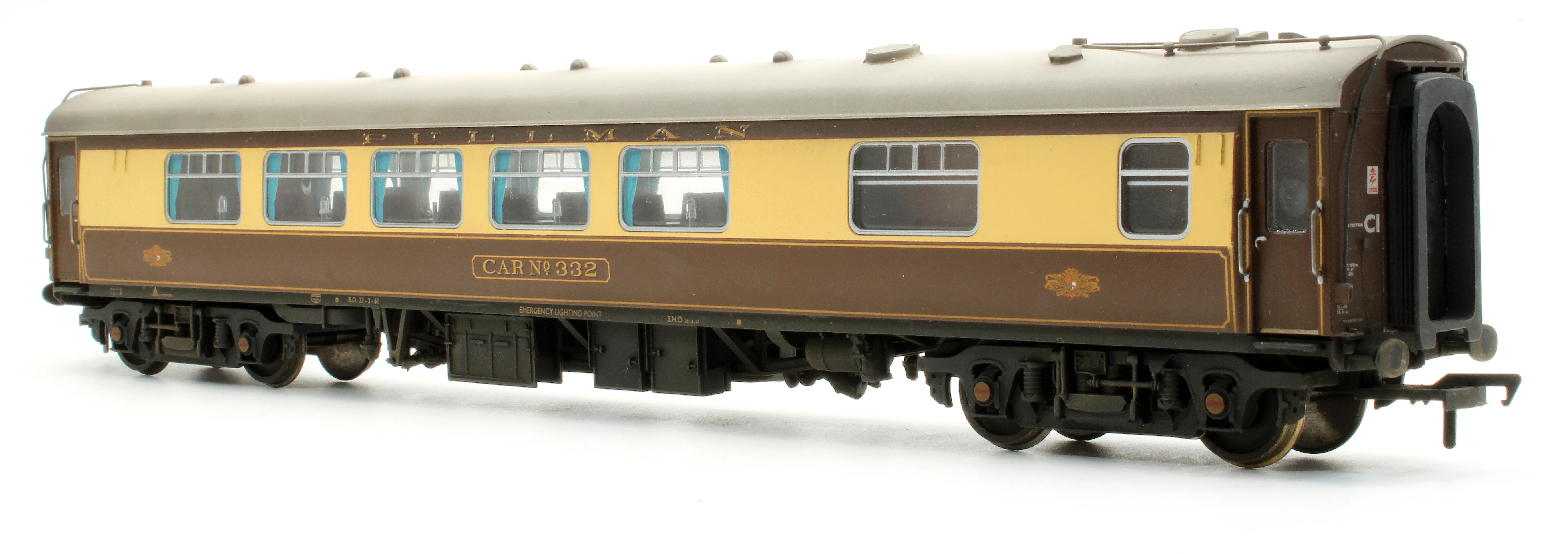 Pre-Owned 39-300 BR MK1 SK Pullman Kitchen Second 'Car No.332' (With Lighting) - Custom Weathered - Image 2