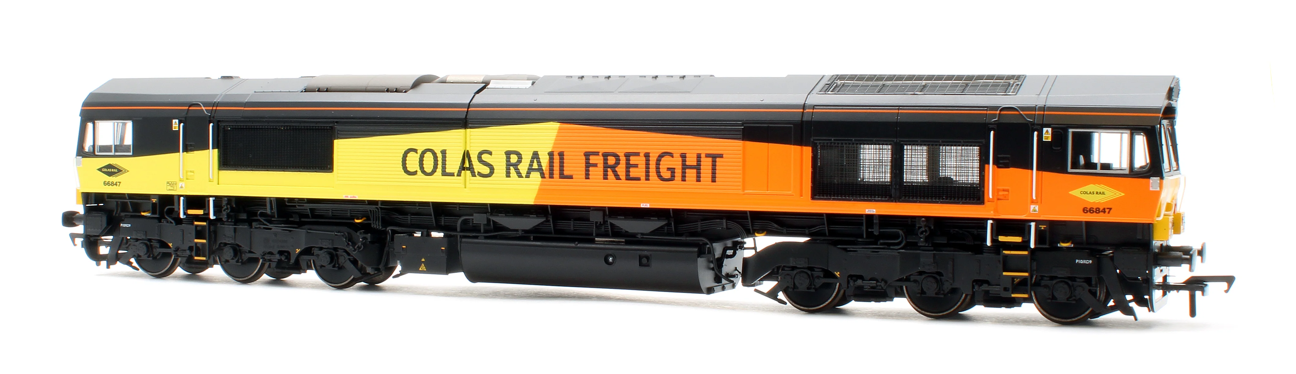 Class 66/8 66847 'Terry Baker' Colas Rail Freight Diesel Locomotive - Image 4