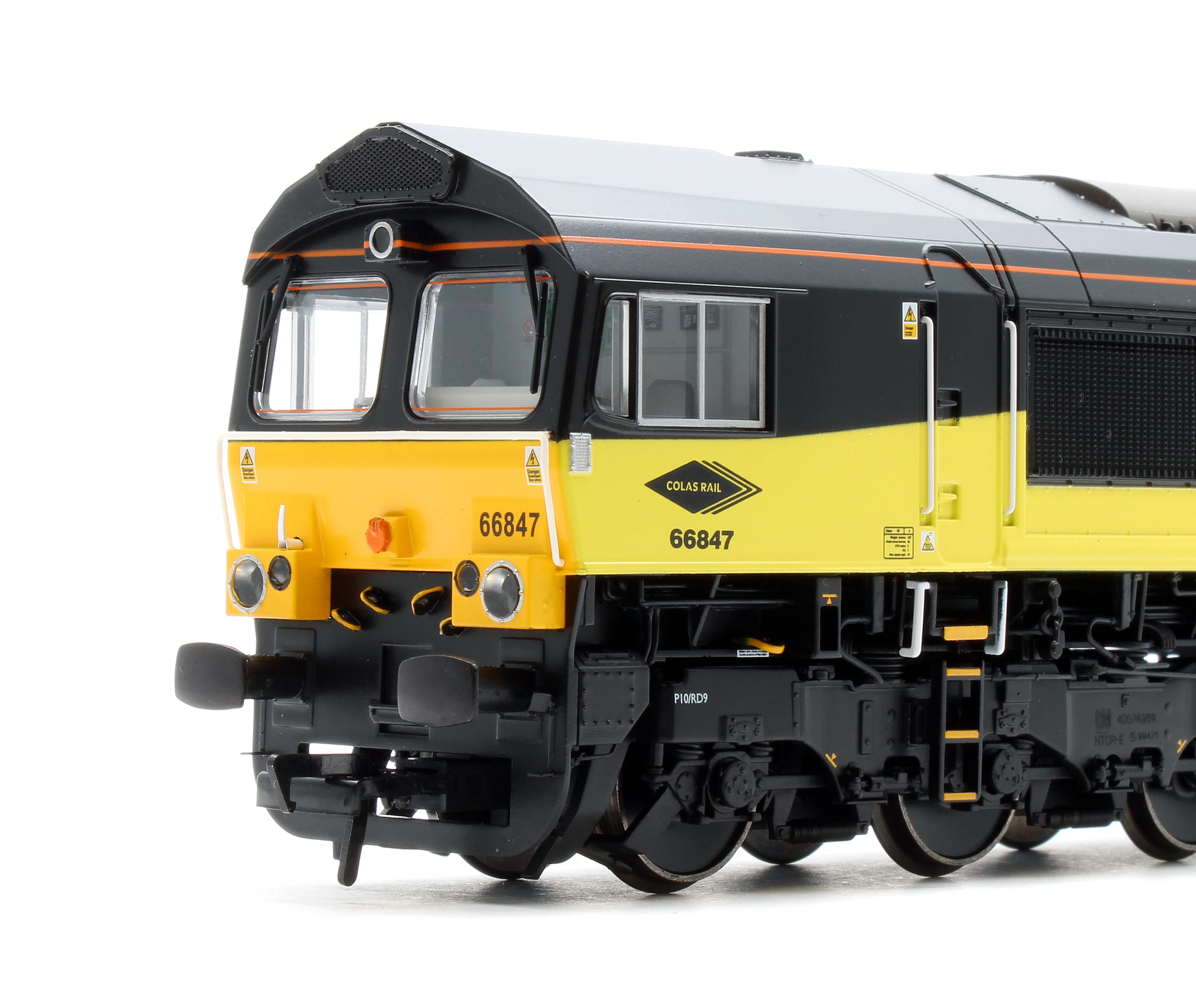 Class 66/8 66847 'Terry Baker' Colas Rail Freight Diesel Locomotive - Image 7