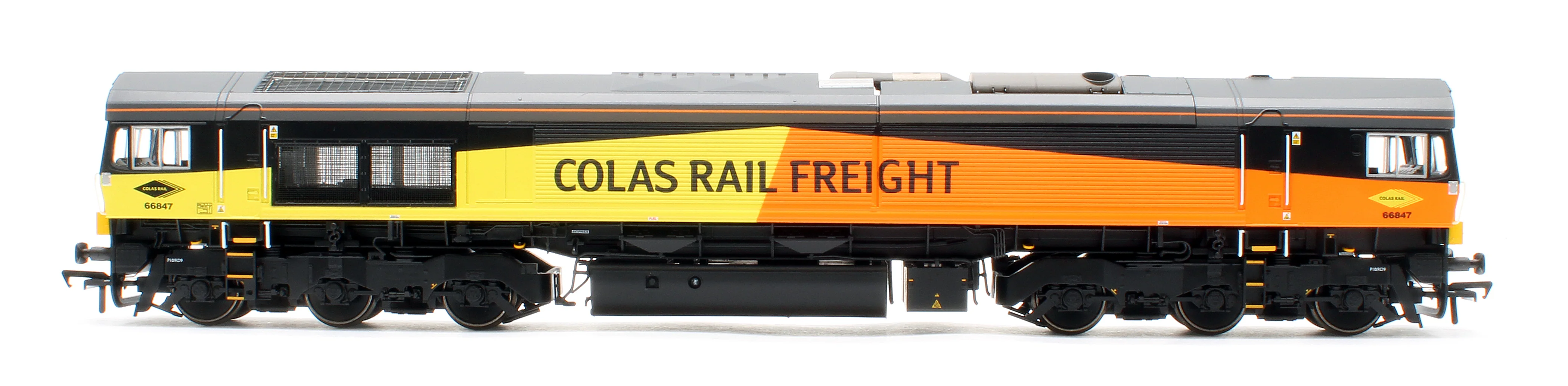Class 66/8 66847 'Terry Baker' Colas Rail Freight Diesel Locomotive - Deluxe DCC Sound - Image 6