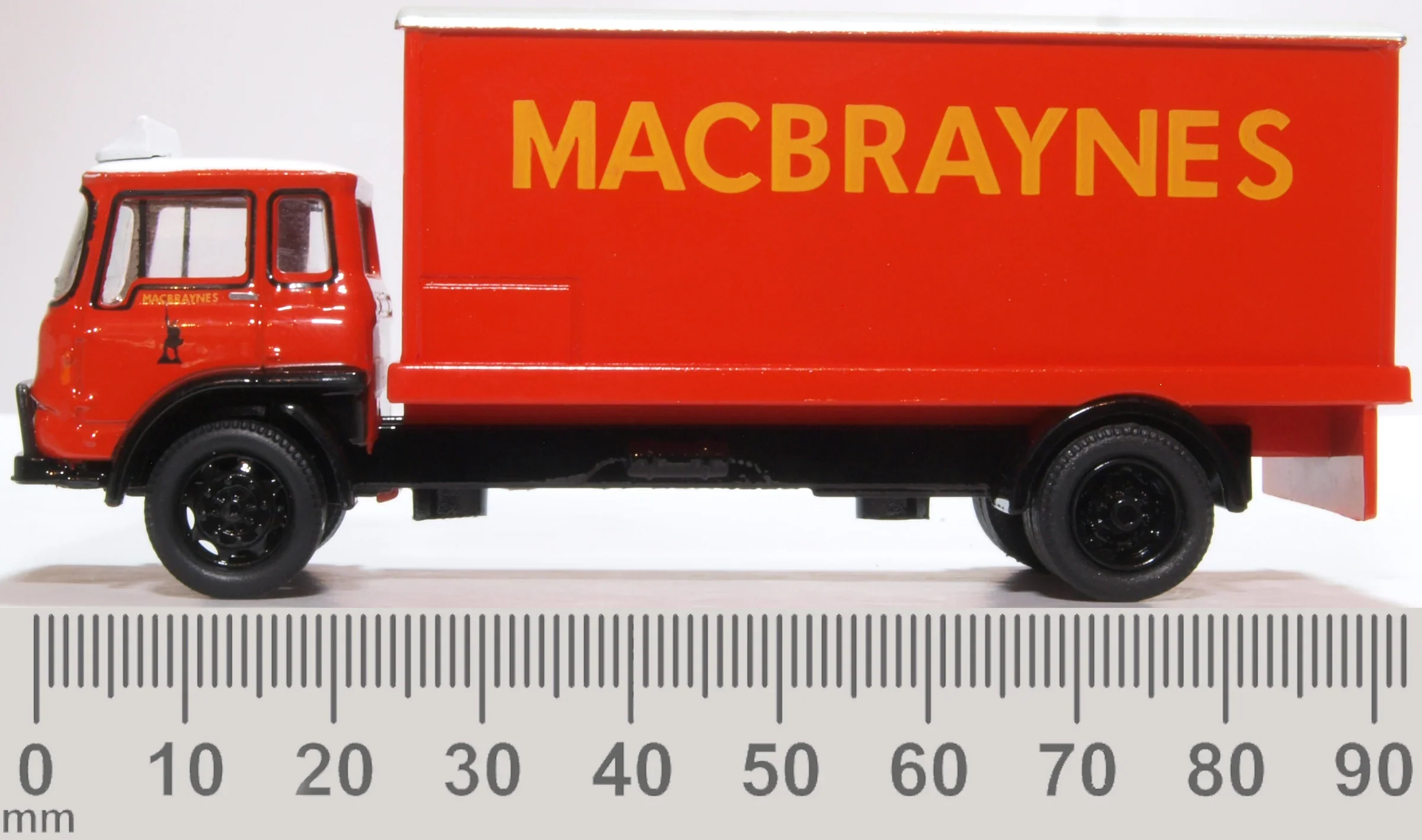 76TK016 Bedford TK Box Van Macbraynes - Image 6