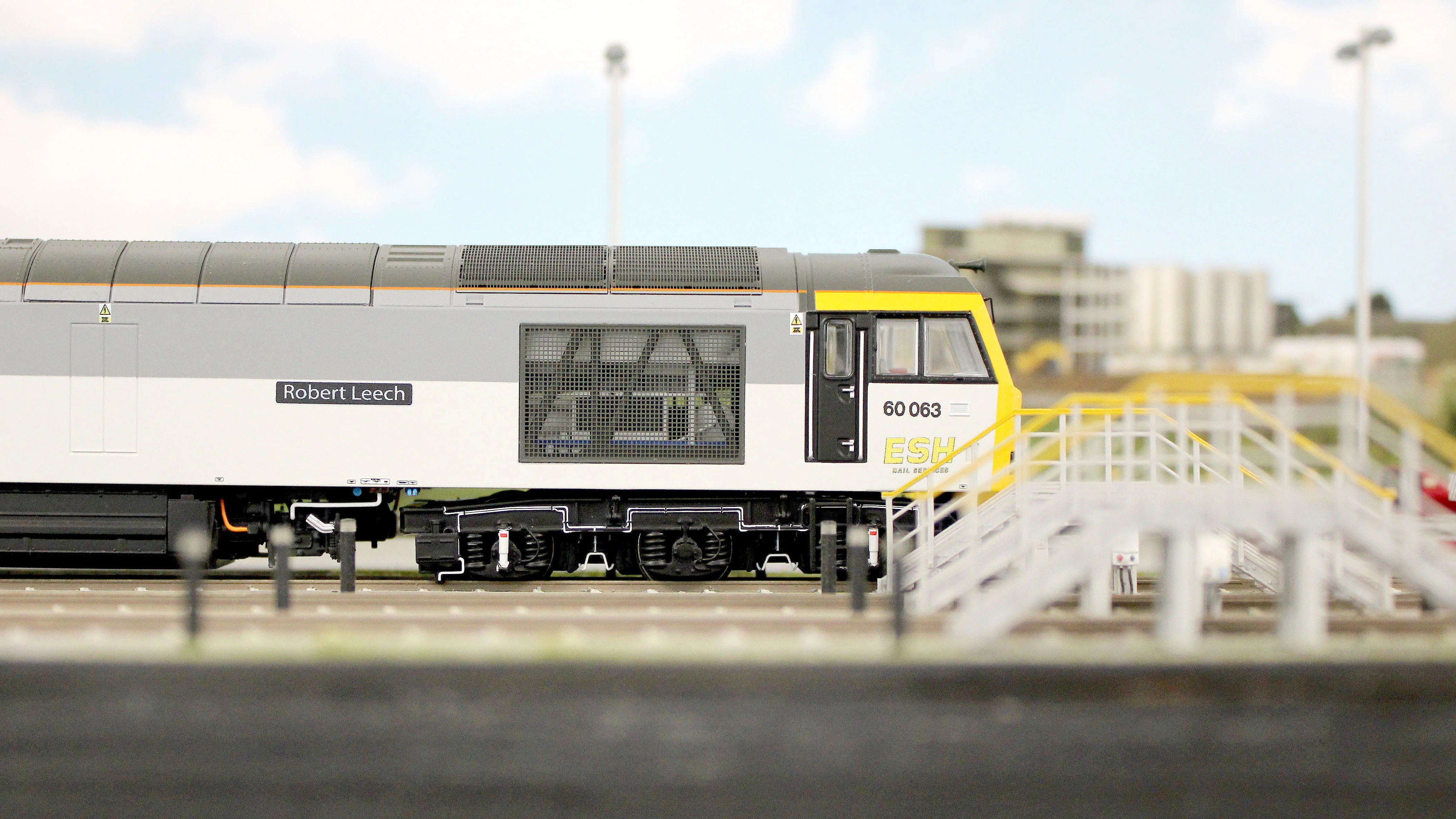 Bespoke Class 60 60063 'Robert Leech' ESH Rail Services Grey Diesel Locomotive - DCC Sound - Expert Rails Bespoke Re-livery - Image 15