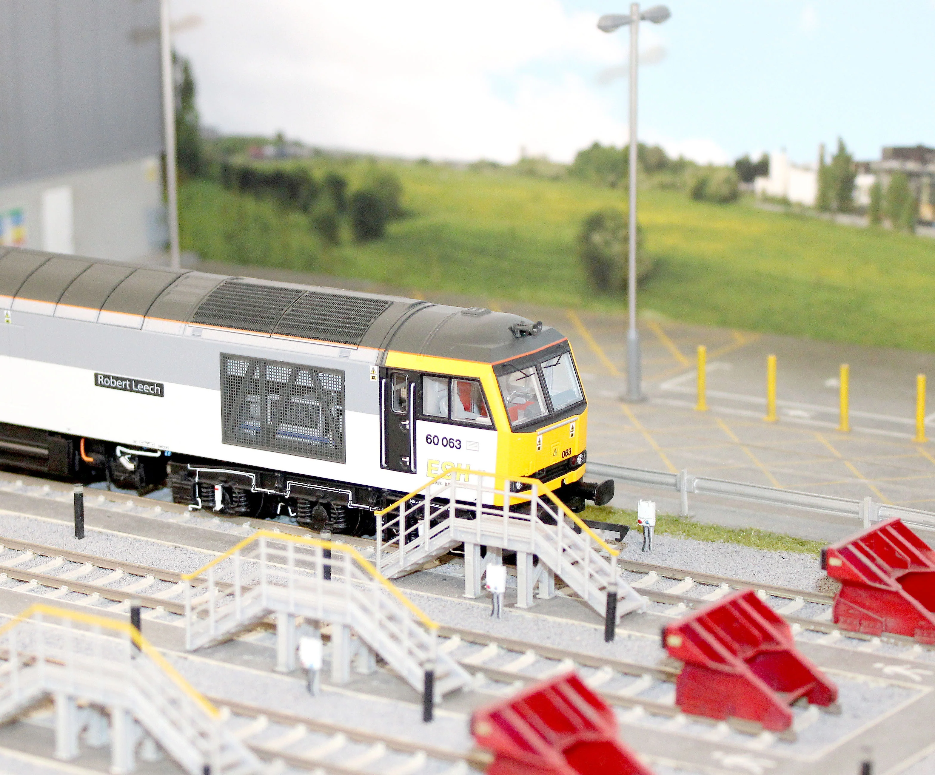 Bespoke Class 60 60063 'Robert Leech' ESH Rail Services Grey Diesel Locomotive - DCC Sound - Expert Rails Bespoke Re-livery - Image 16