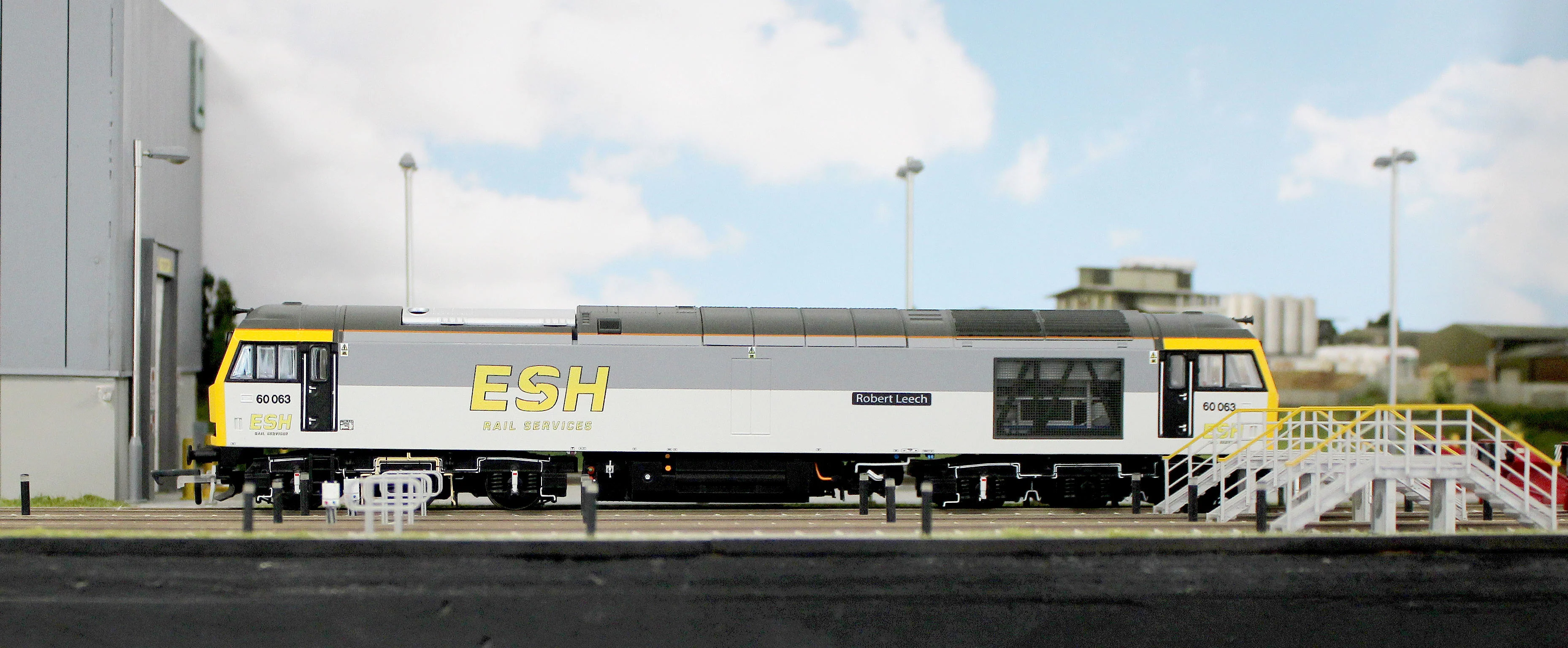 Bespoke Class 60 60063 'Robert Leech' ESH Rail Services Grey Diesel Locomotive - DCC Sound - Expert Rails Bespoke Re-livery - Image 4