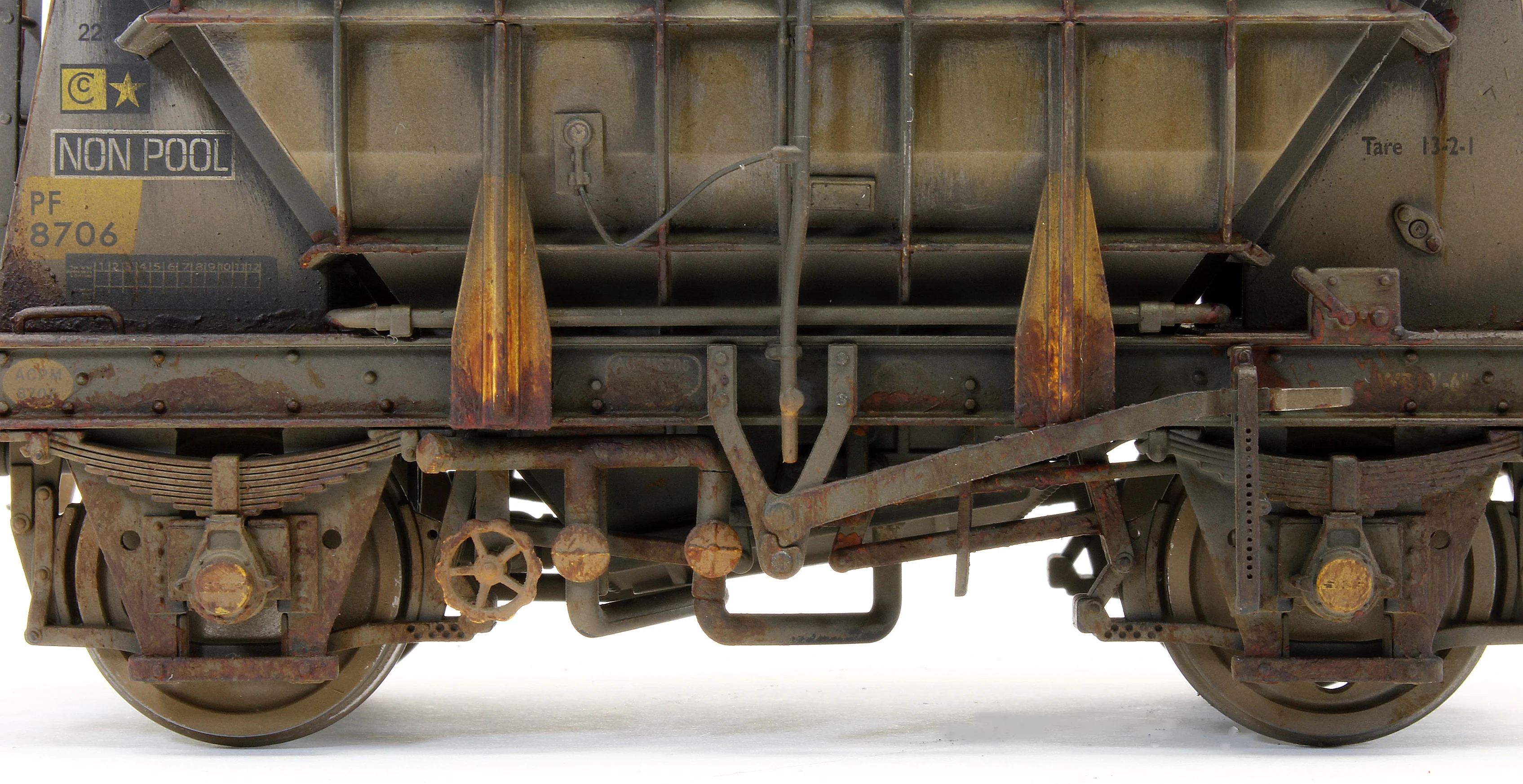 Bespoke Weathered Presflo Wagon Plain Grey 8706 (TOPS) - Deluxe Finish - Image 8