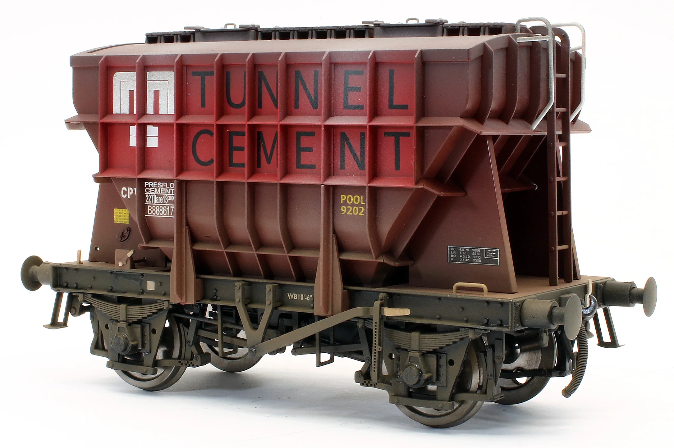Bespoke Weathered Presflo Wagon 'Tunnel Cement' Bauxite B888617 - Medium Finish, Renumbered - Image 2
