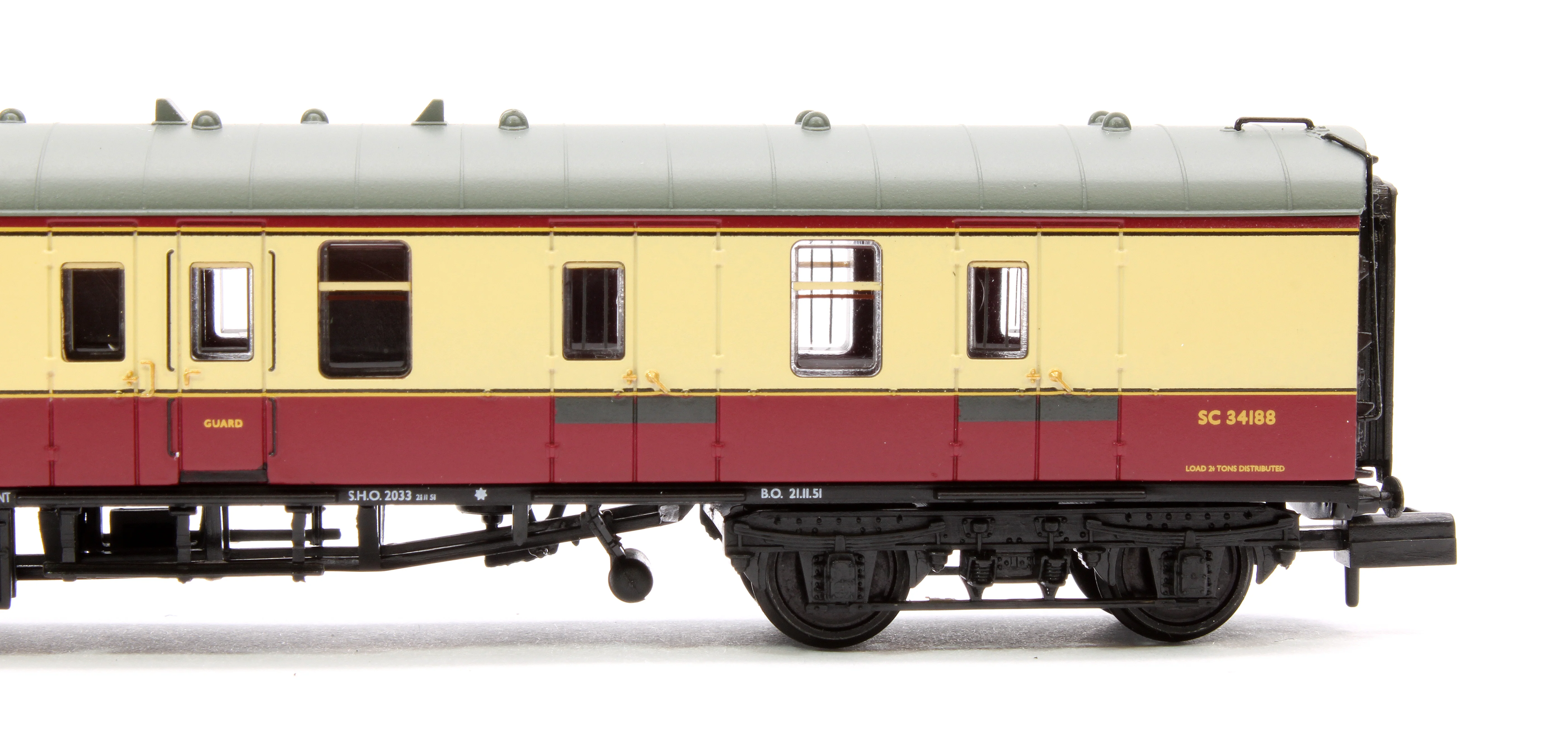 BR Mk1 BSK Brake Second Corridor BR Crimson & Cream No.SC34188 - Image 4