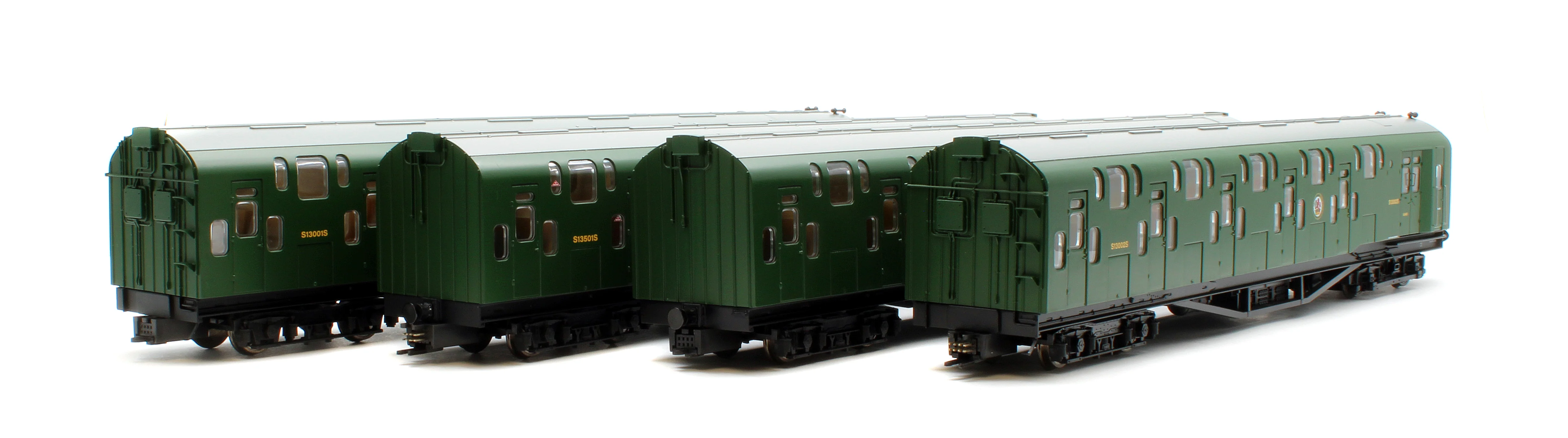 Bulleid Class 4DD Double Decker 4 Car EMU 4001/4901 BR Green with Full Yellow Ends - DCC Fitted - Image 2