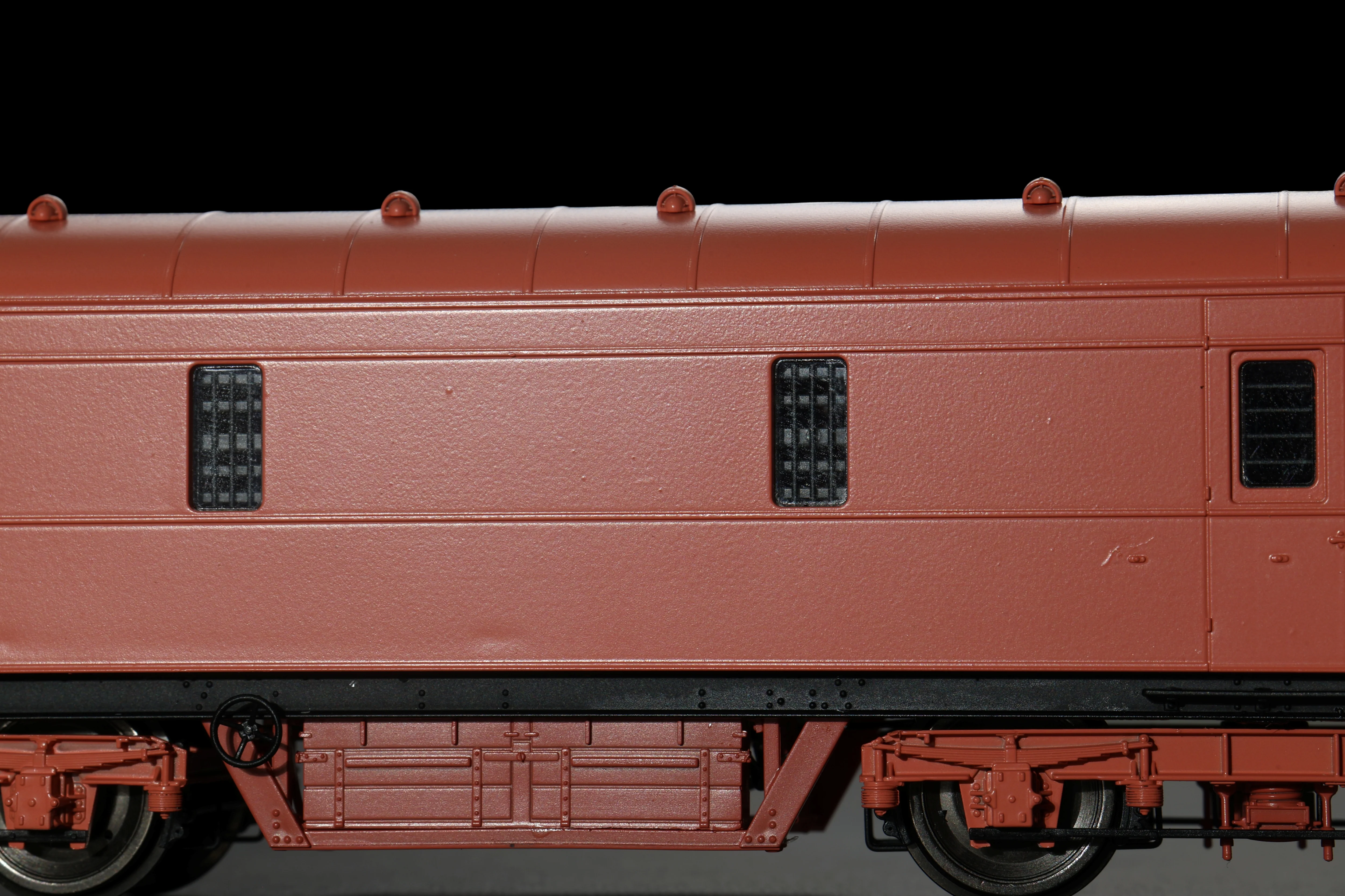 C2021 LMS 42ft GUV Parcels Van BR Crimson M37719 - Image 13