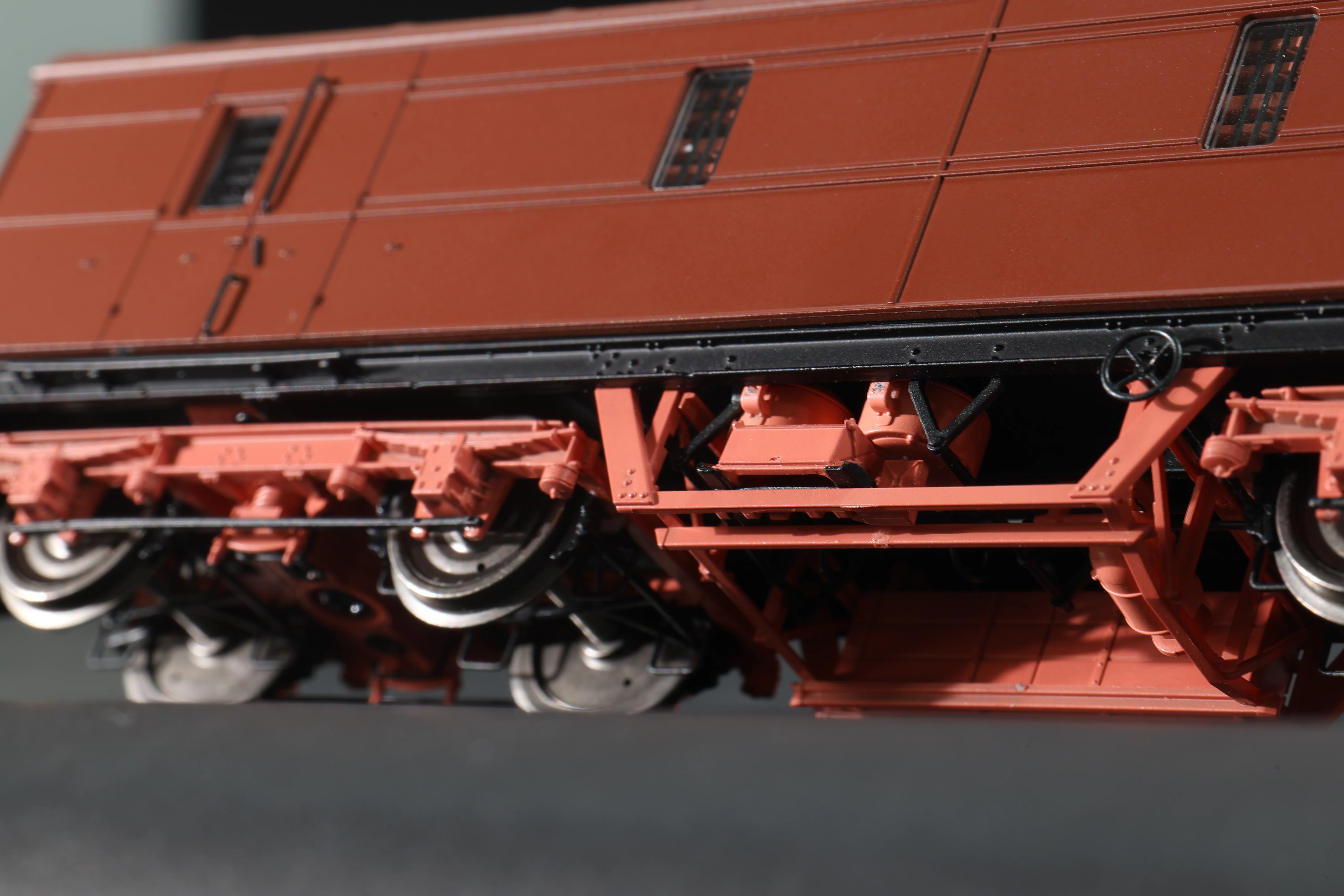 C2022 LMS 42ft GUV Parcels Van BR Lined Maroon M37898M - Image 12