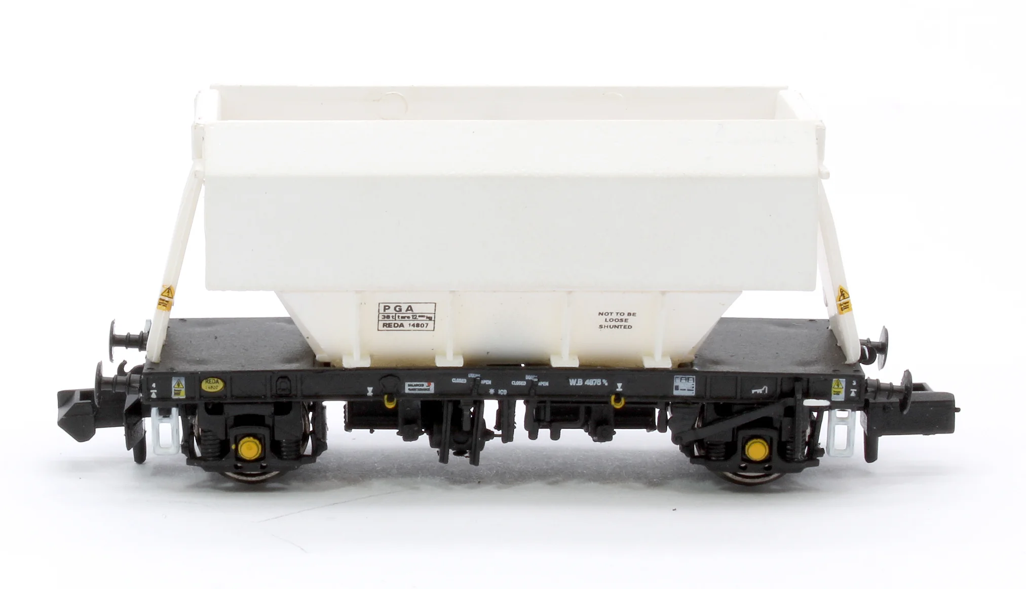 CM PG012 N (PW) TP (B) Set of 3 PGA 51T Hopper Wagons (Plain White) - Image 8