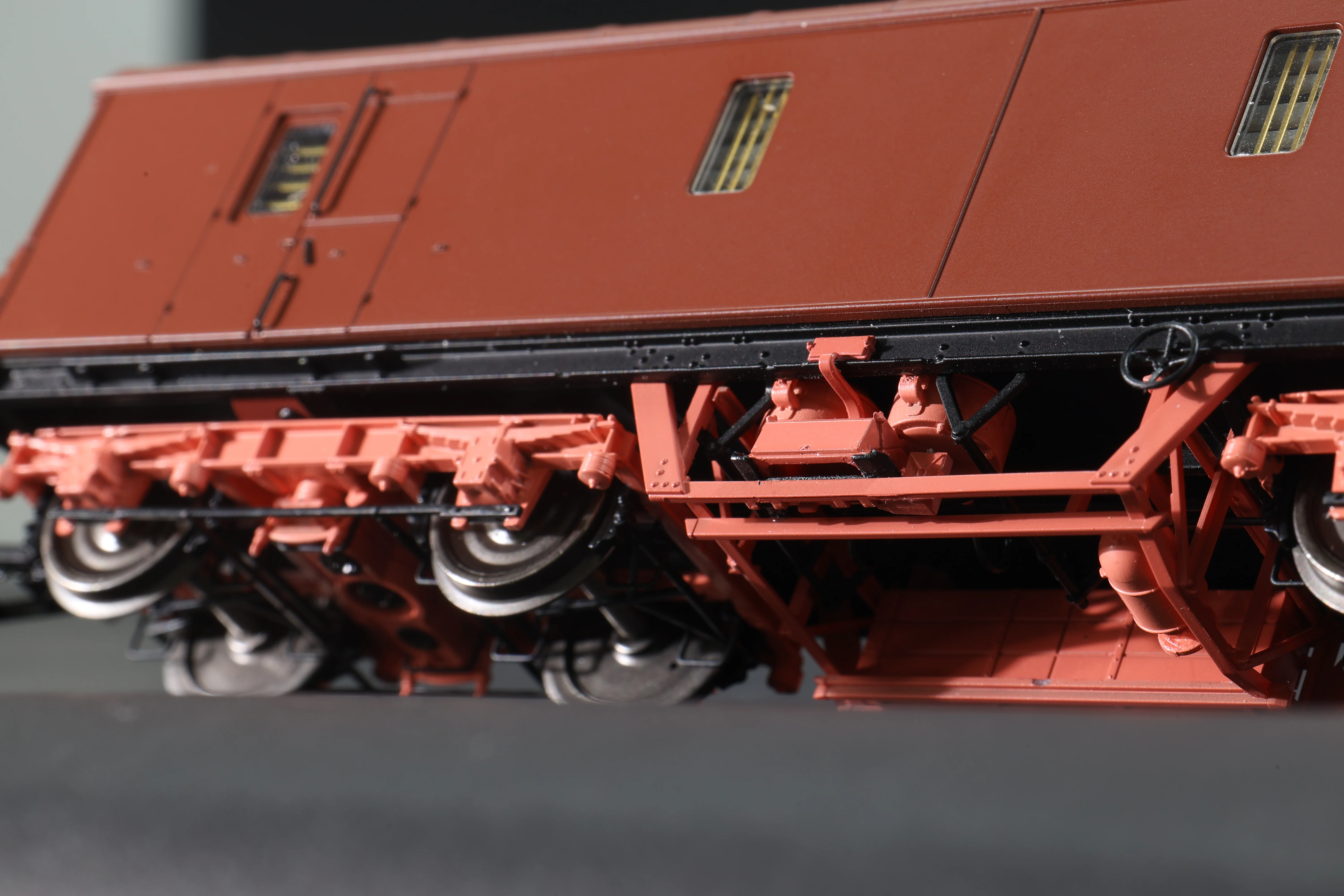 C2020 LMS 42ft GUV Parcels Van LMS Lined Crimson 37714 - Image 12