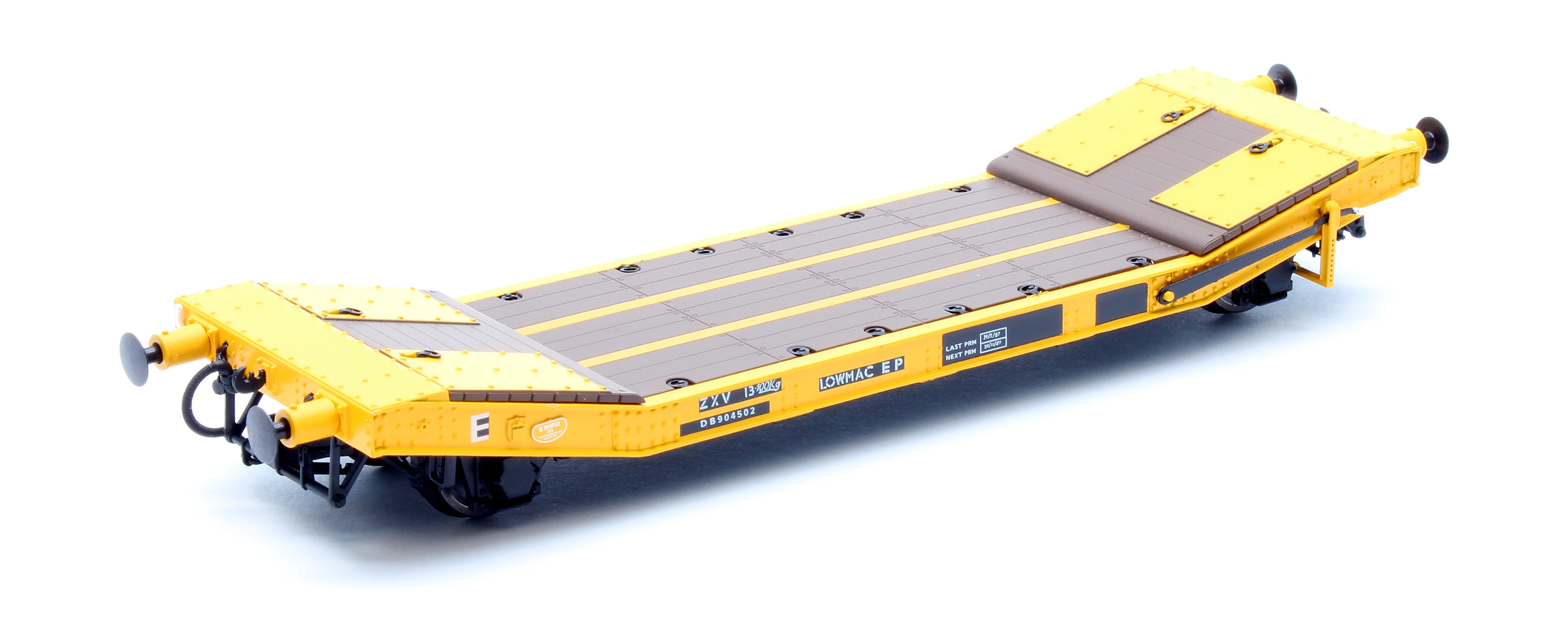C3009A 25T Lowmac BR Engineers Yellow Wagon DB904502