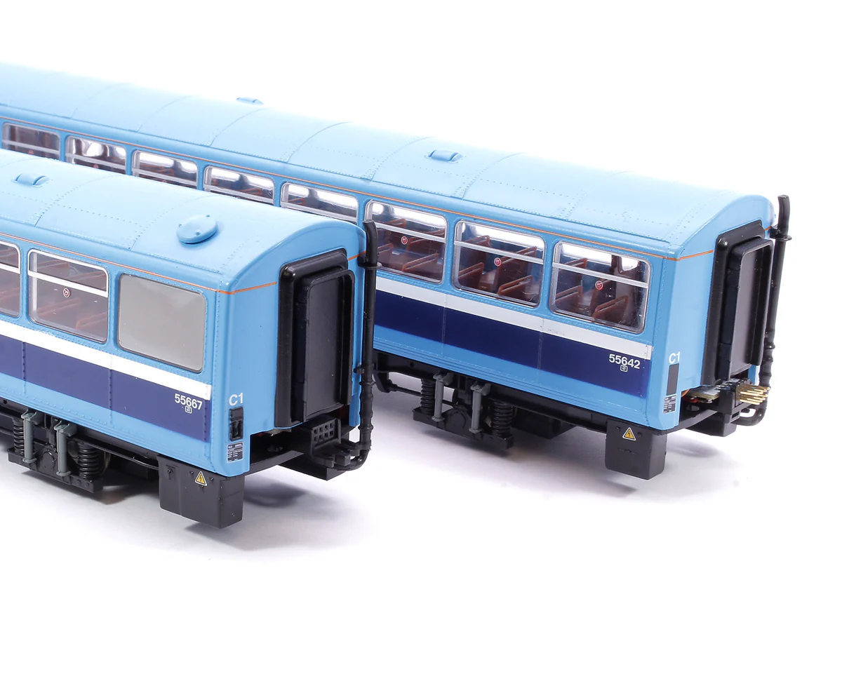 E83022 Class 143 2-Car DMU 143001 BR Provincial (Original) - Image 10