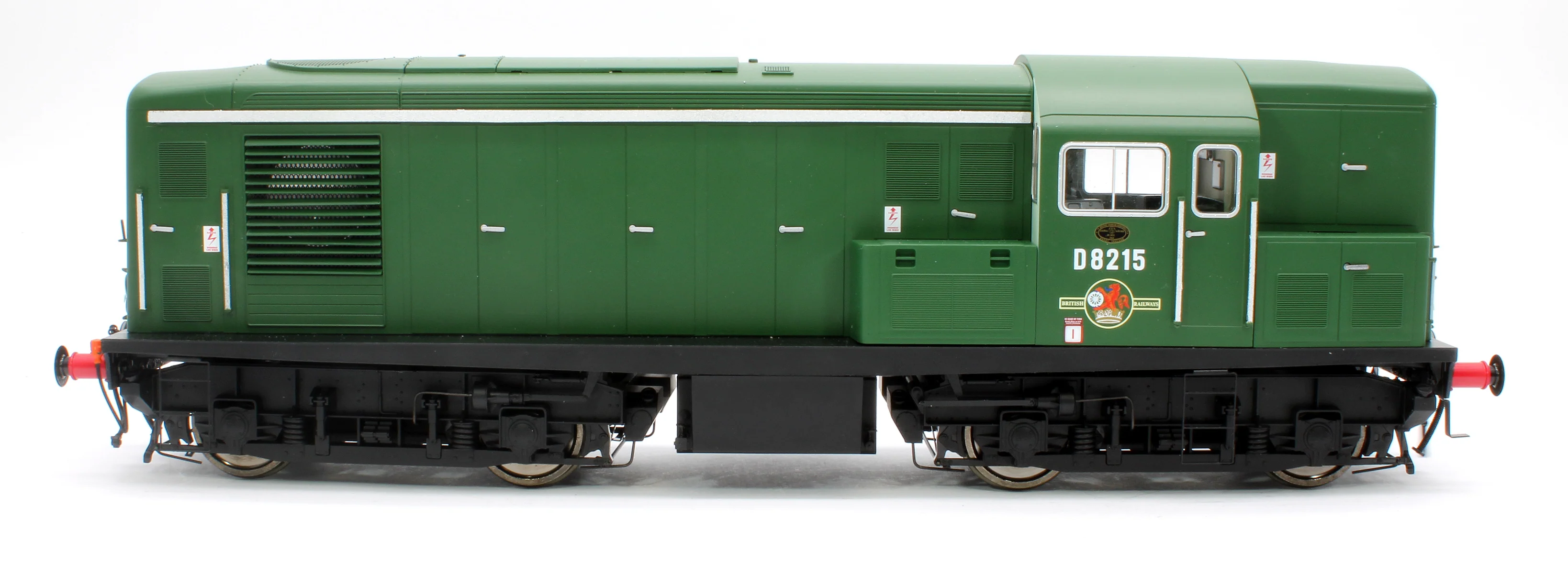Class 15 D8215 BR Green (Late Crest) Diesel Locomotive - Image 5