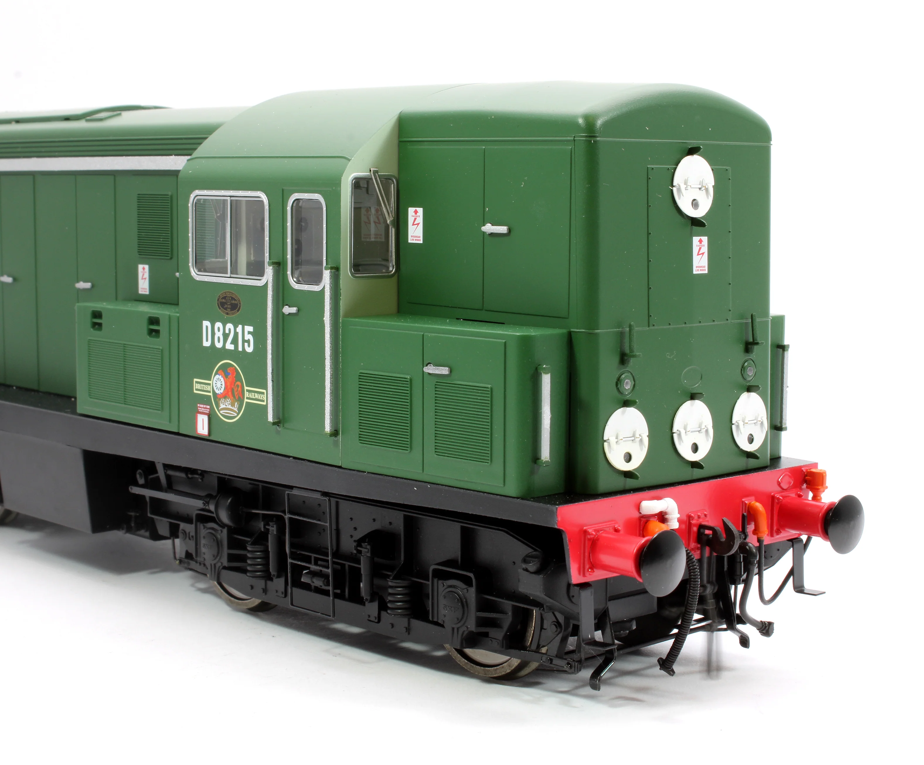 Class 15 D8215 BR Green (Late Crest) Diesel Locomotive - Image 7
